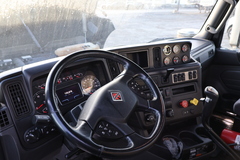 2024 INTERNATIONAL HX520 SFA - Image 30