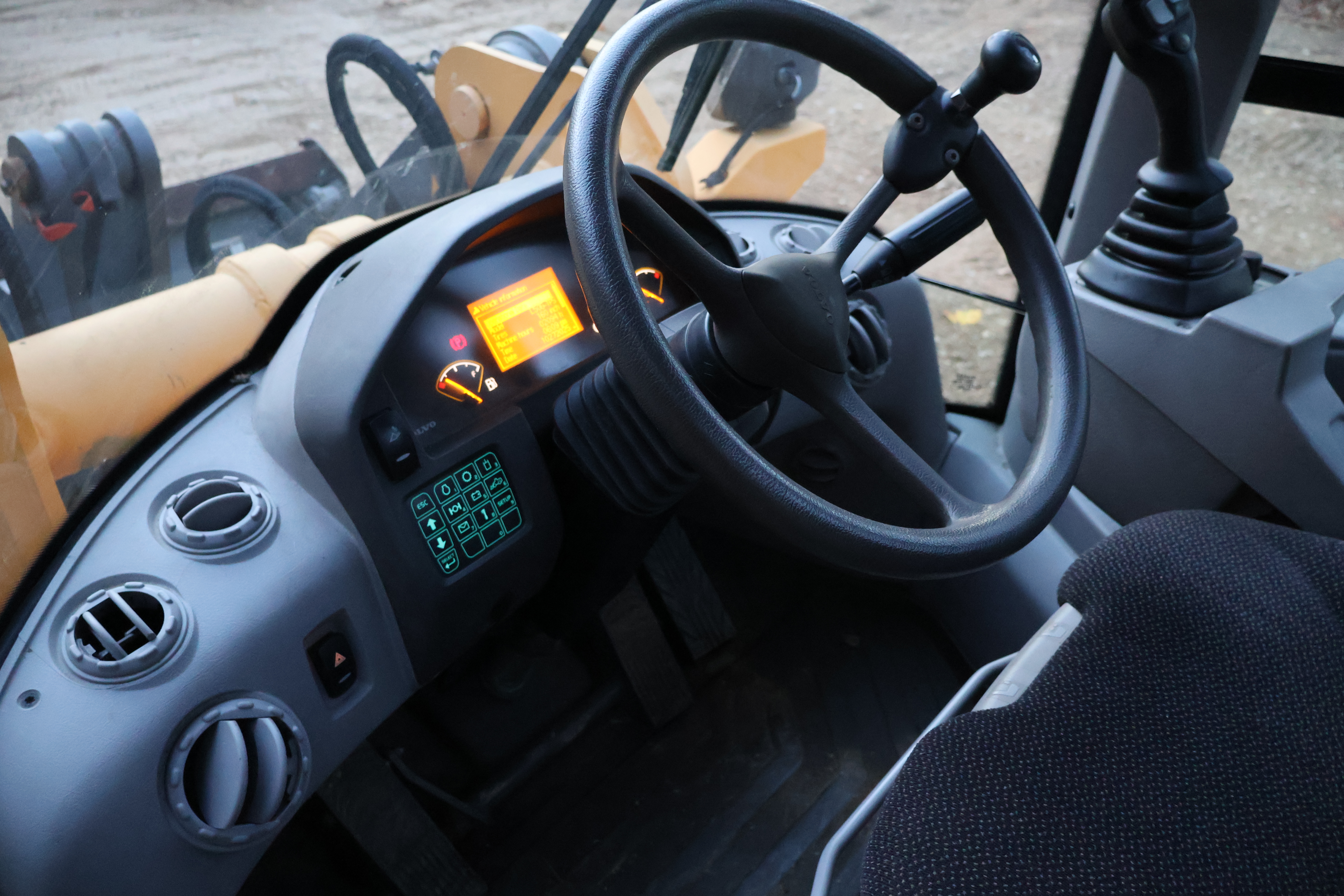 2014 VOLVO L50G - view 11 of 35