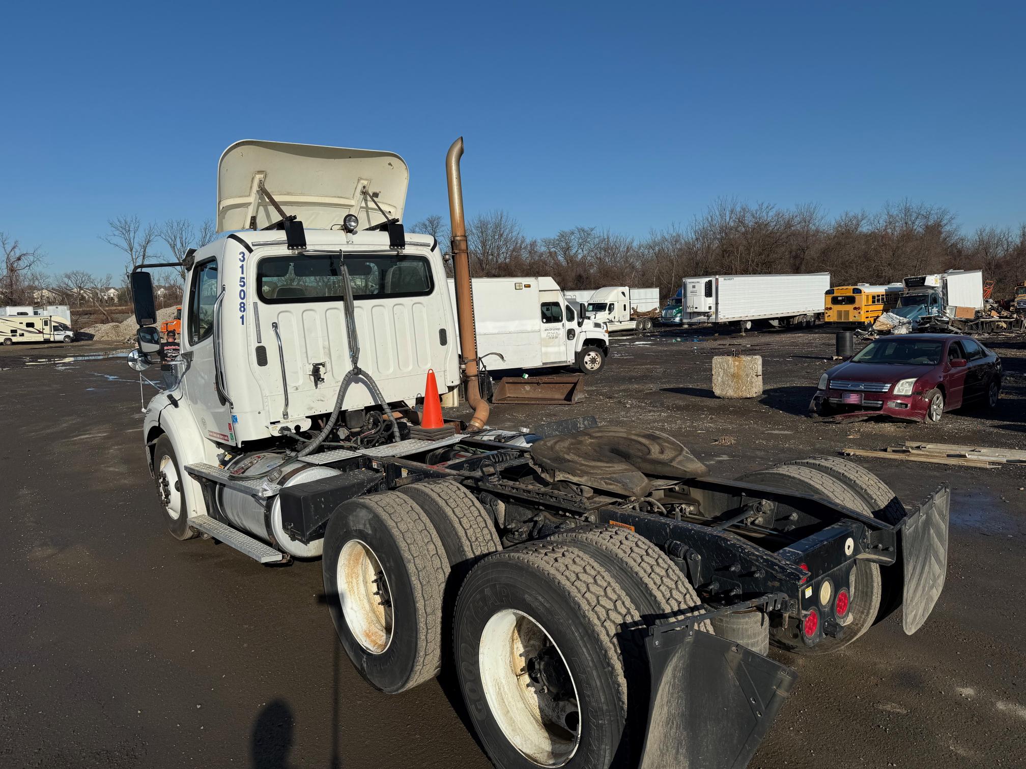 2015 FREIGHTLINER M2 112 - Image 8