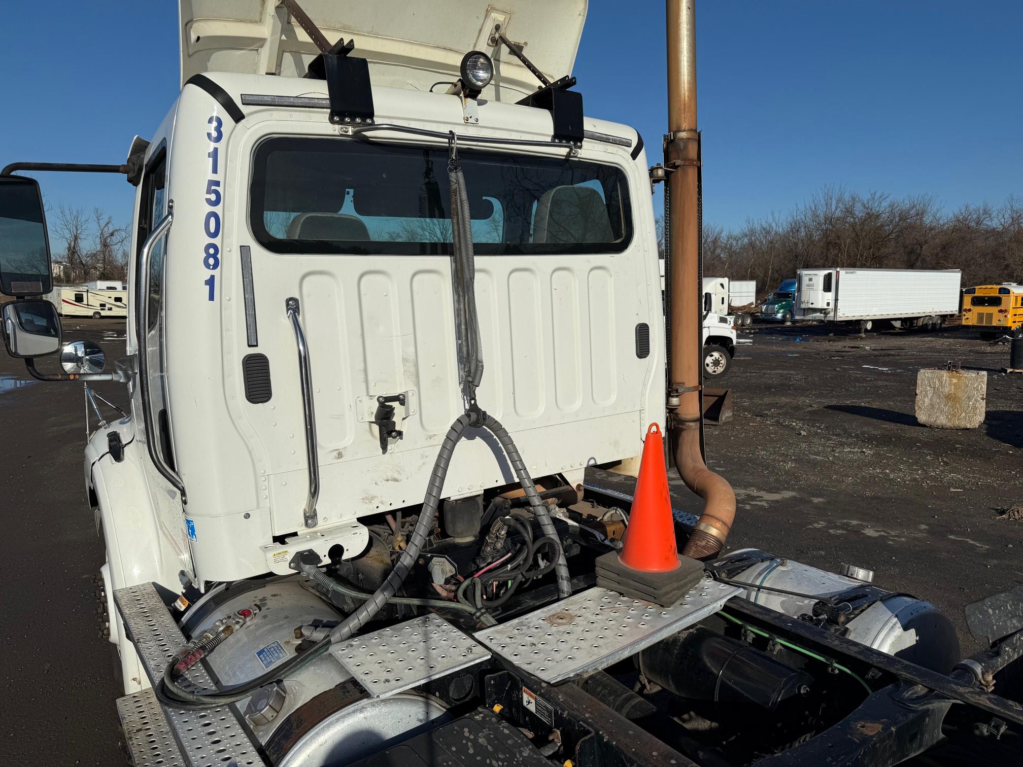 2015 FREIGHTLINER M2 112 - Image 10