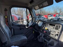 2015 FREIGHTLINER M2 112 - Image 13