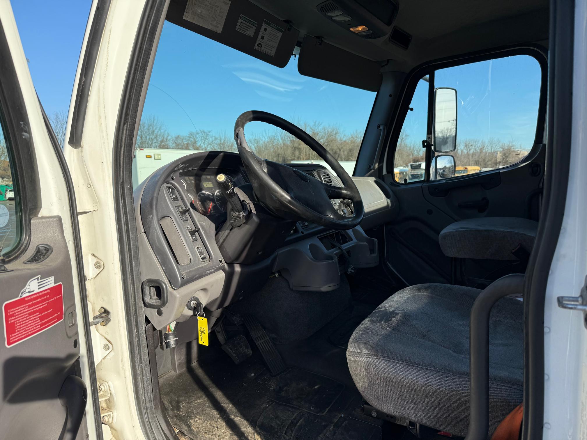 2015 FREIGHTLINER M2 112 - Image 14