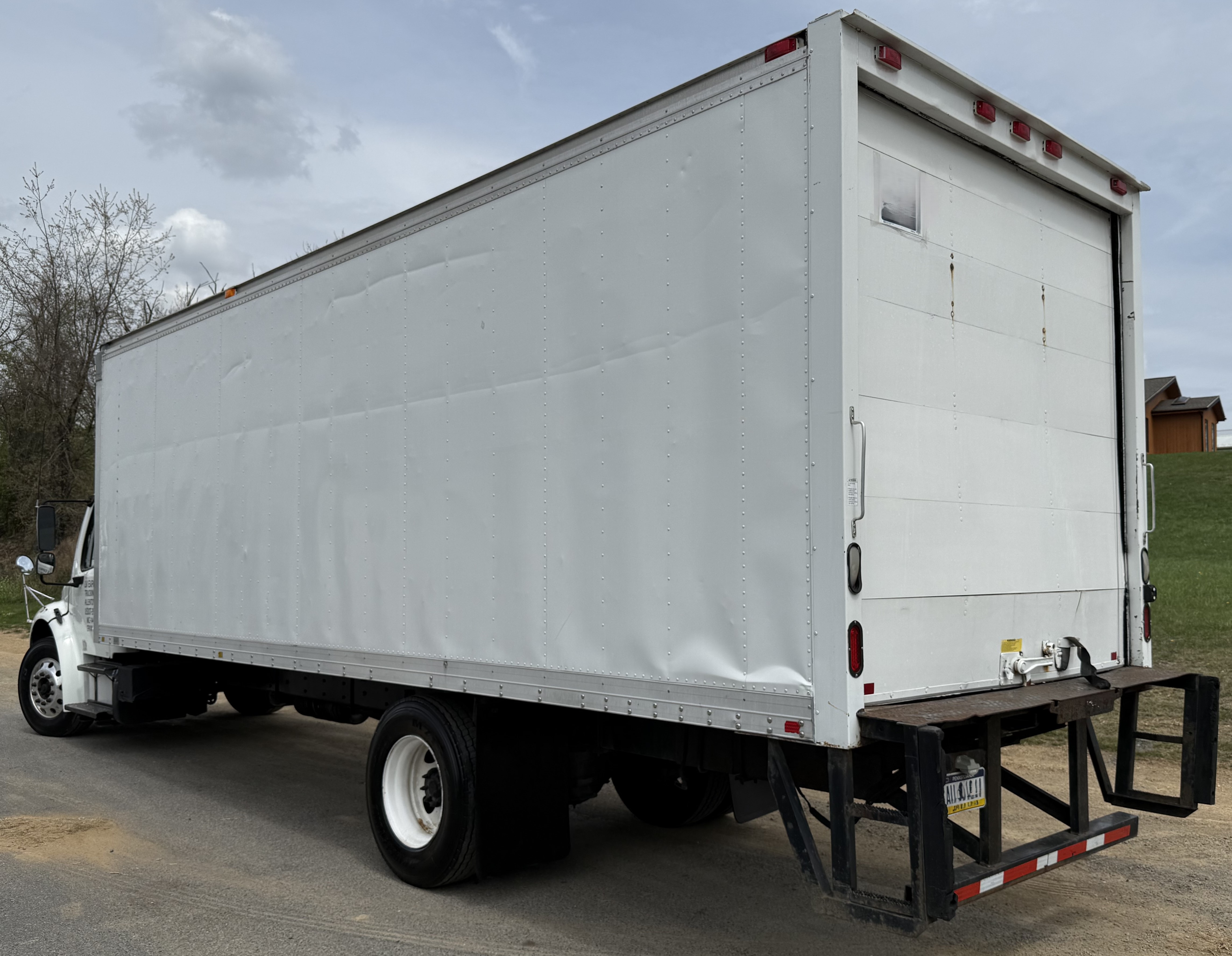 2015 FREIGHTLINER Business Class N2 106 - view 5 of 36