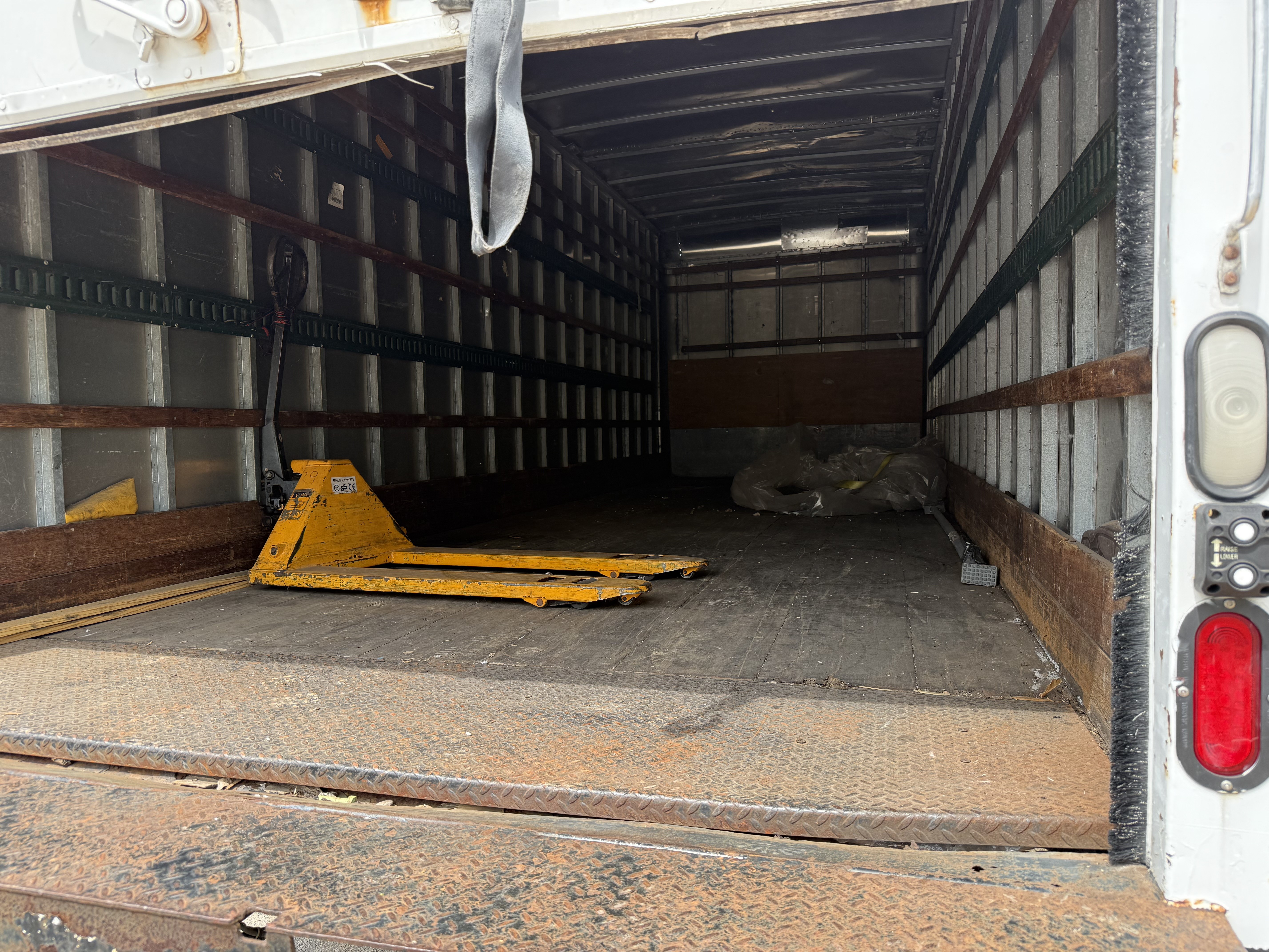 2015 FREIGHTLINER Business Class N2 106 - view 10 of 36