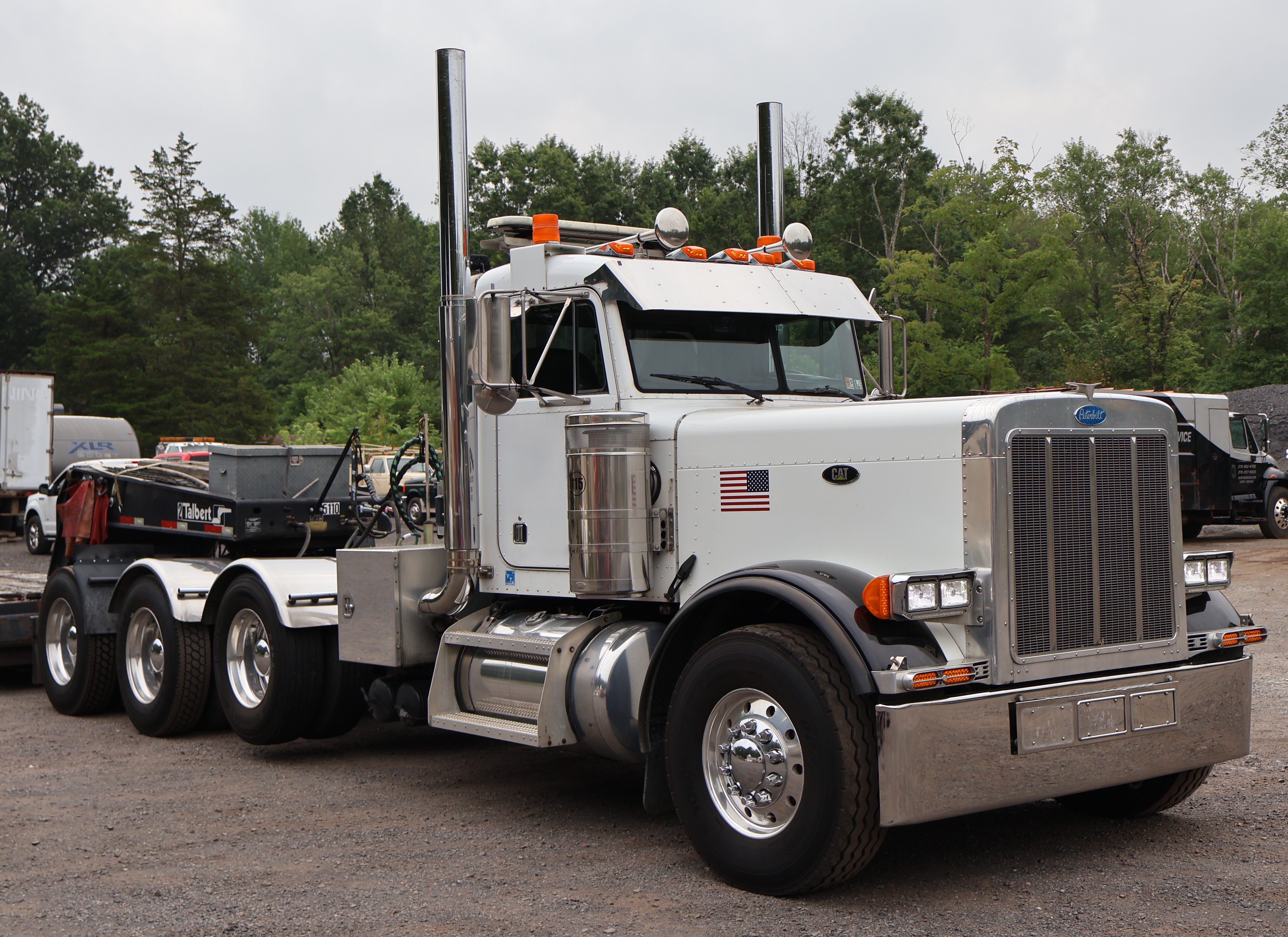 2001 PETERBILT 379