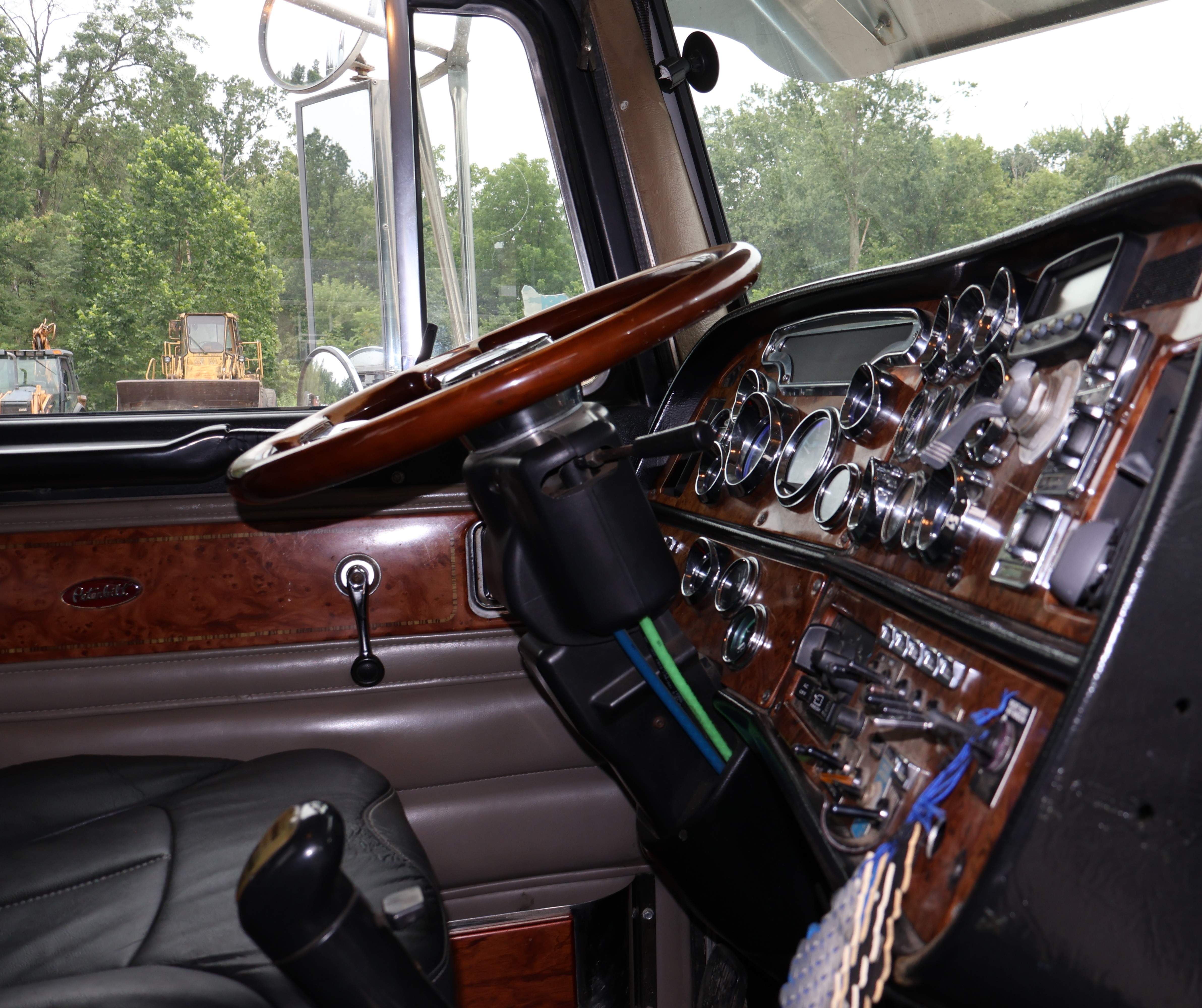 2001 PETERBILT 379 - Image 18