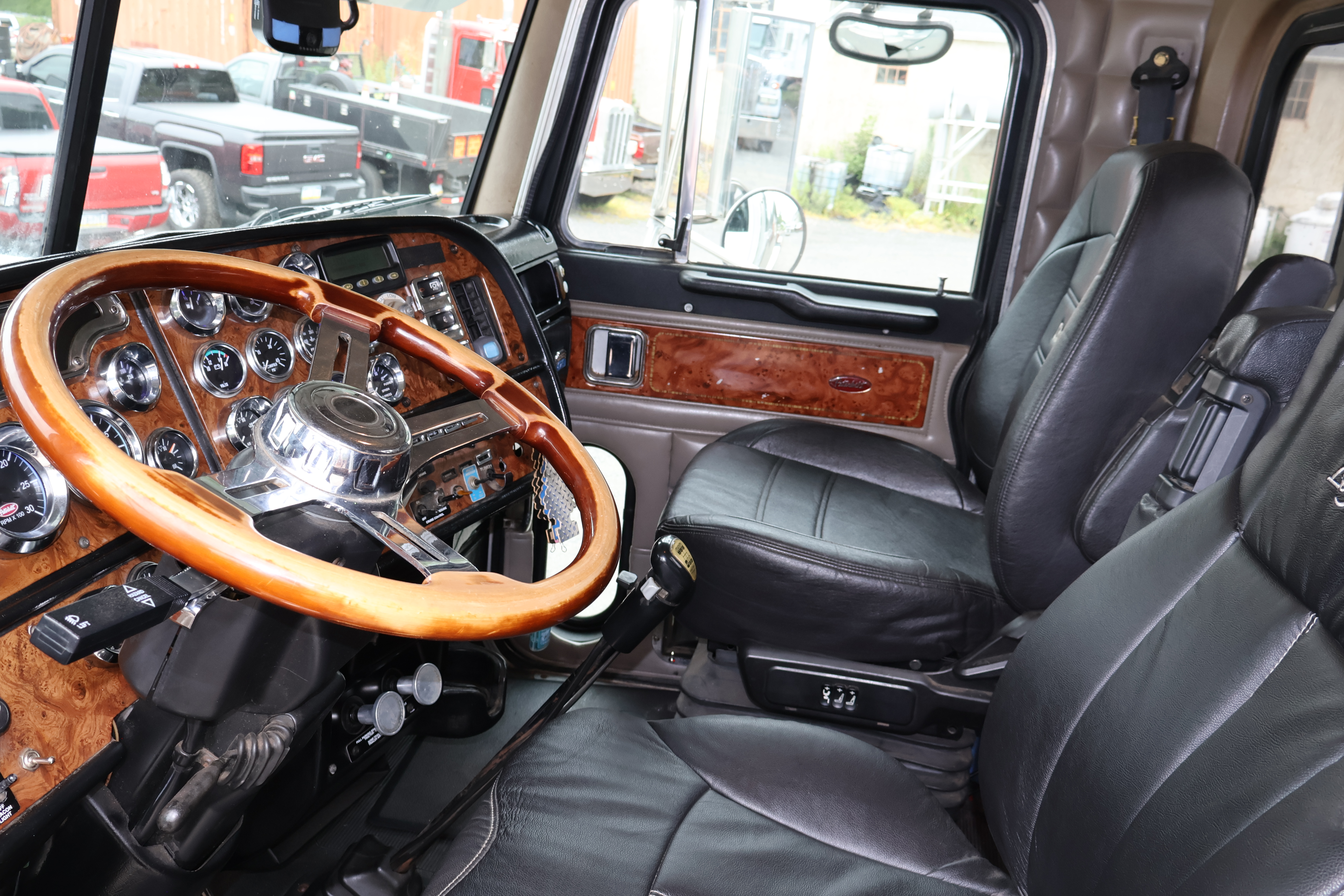 2001 PETERBILT 379 - Image 21