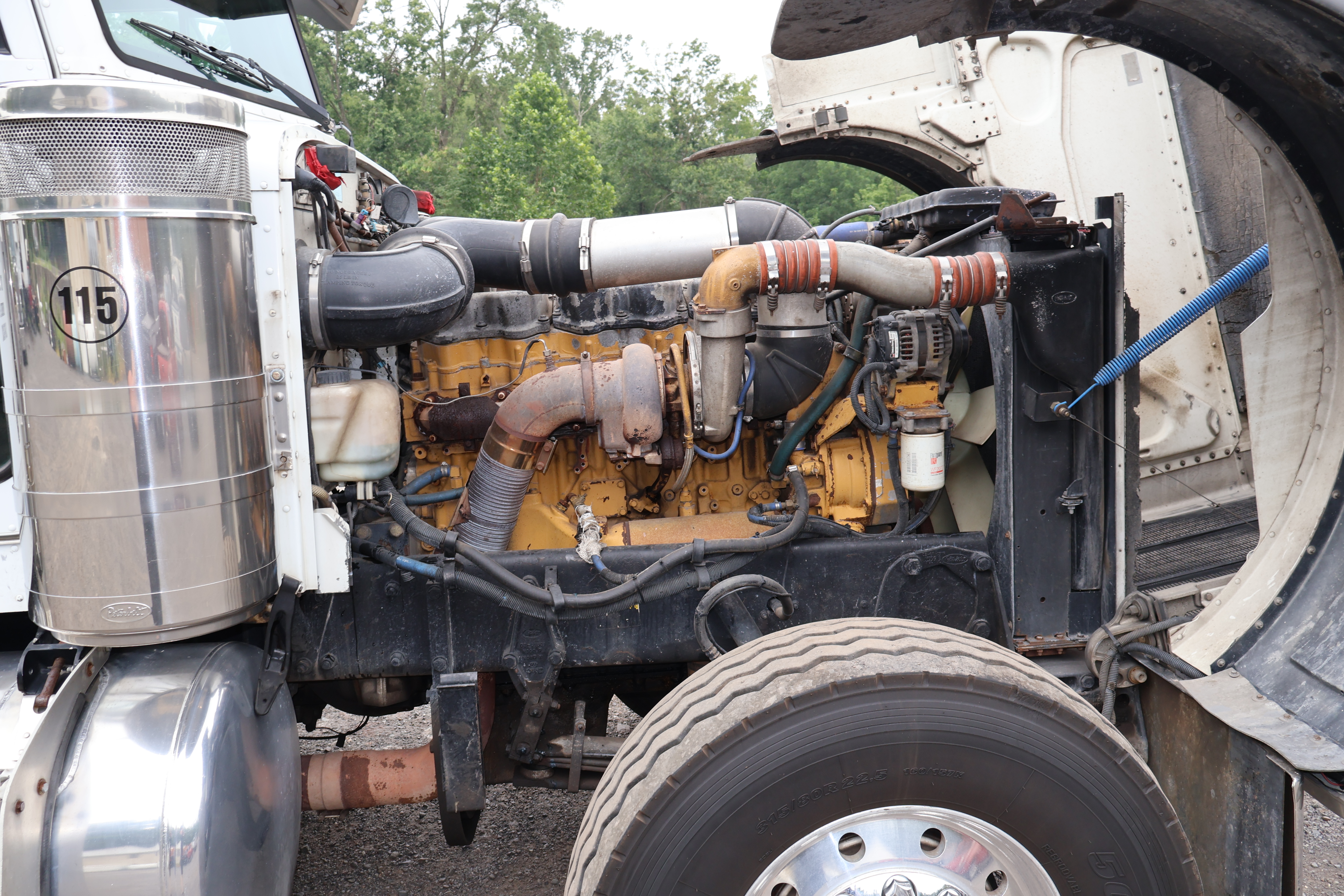 2001 PETERBILT 379 - Image 30