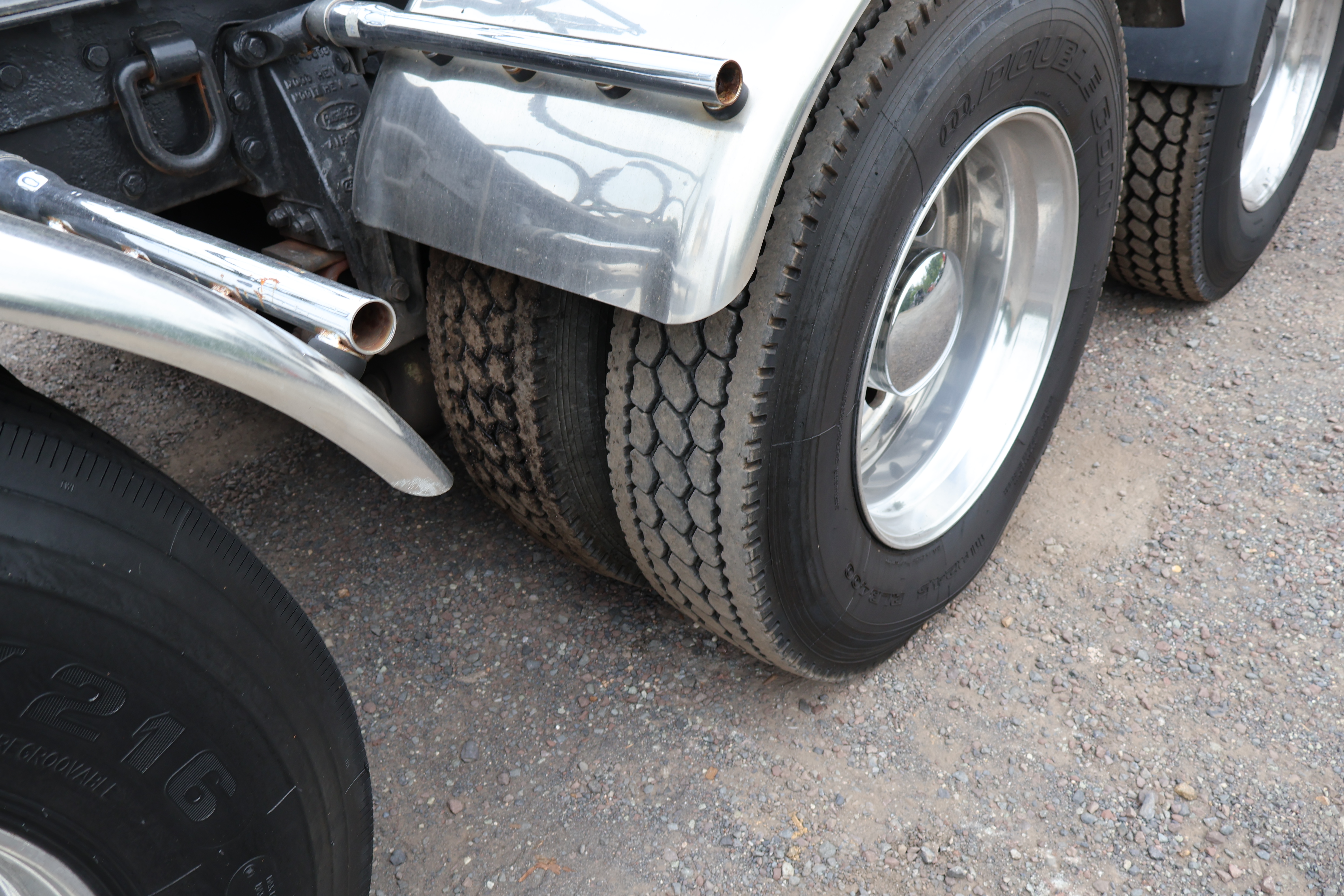 2001 PETERBILT 379 - Image 41