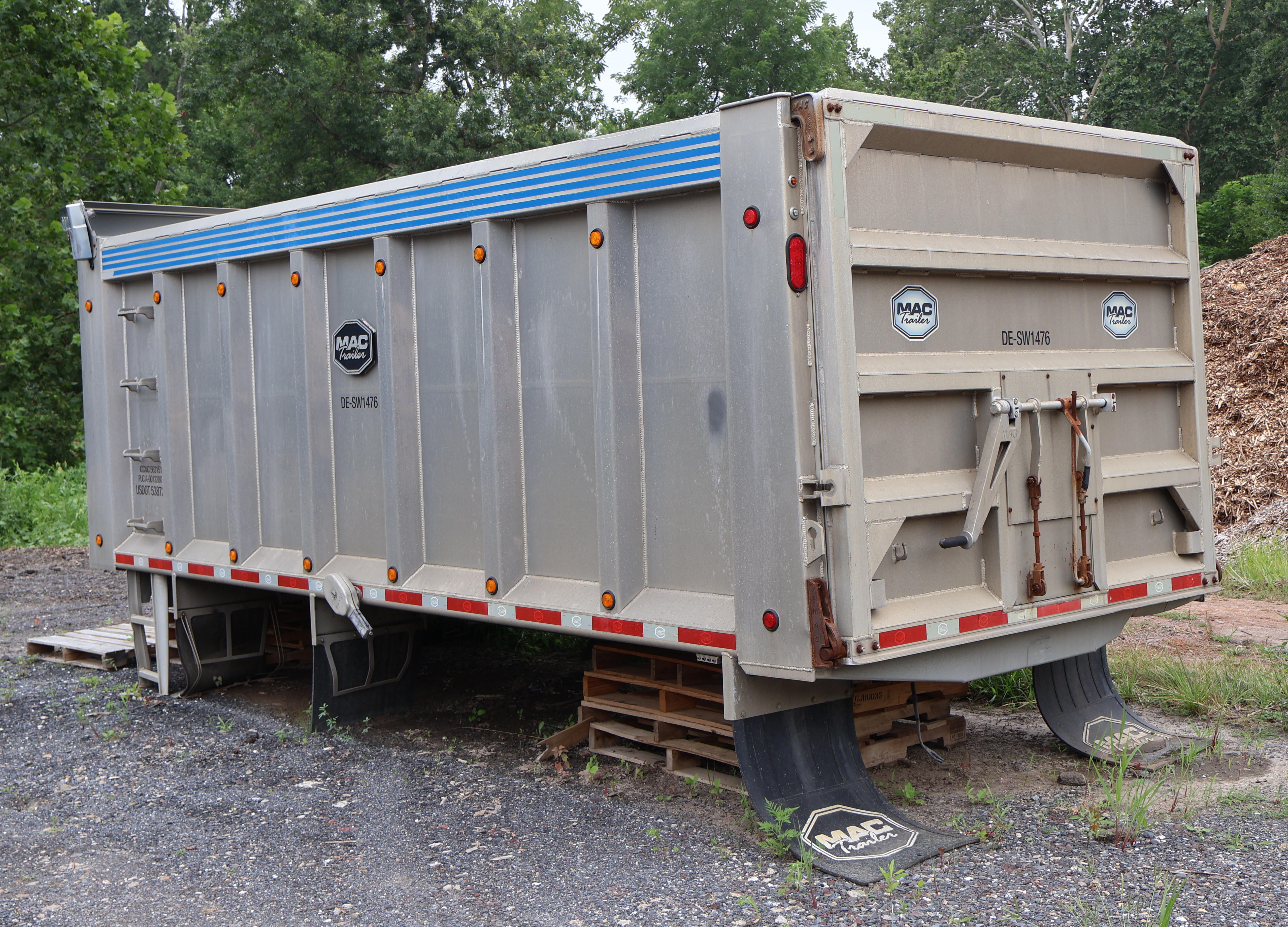 2016 MAC 8 foot - view 2 of 16