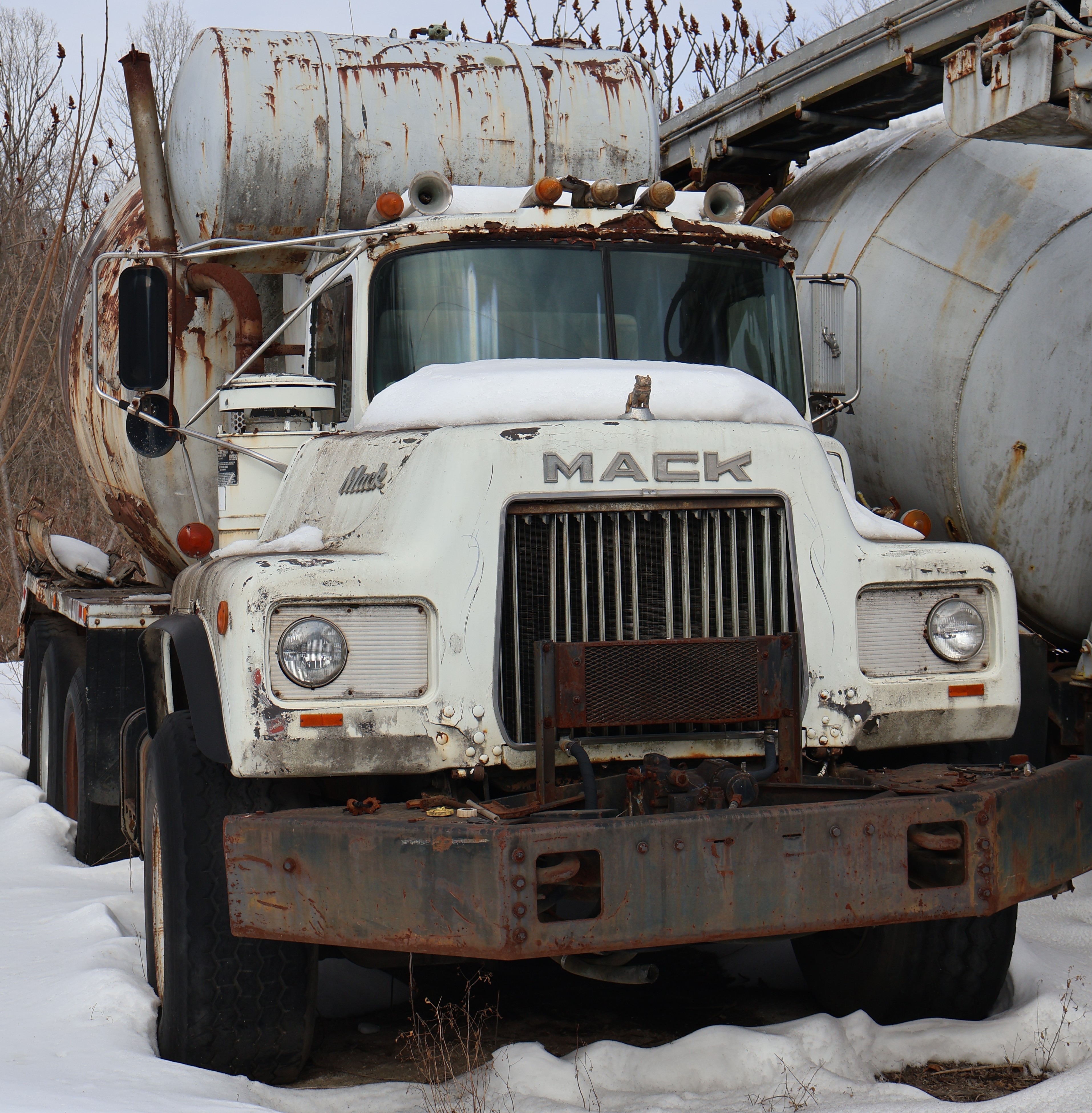 1987 MACK DM685S - Image 2