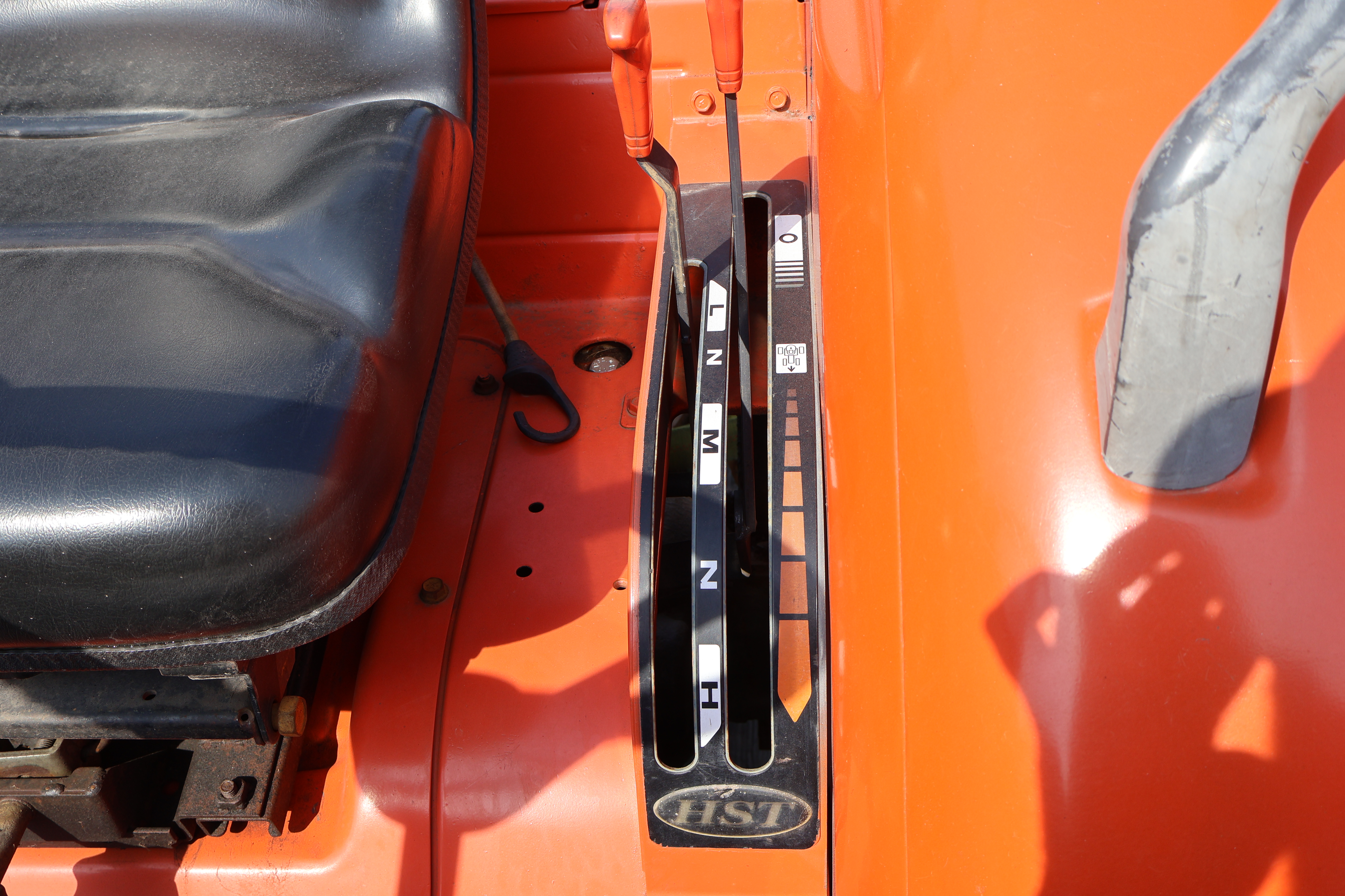 2003 KUBOTA L4330D - Image 24