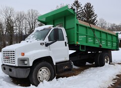 2005 GMC C7500 - Image 2