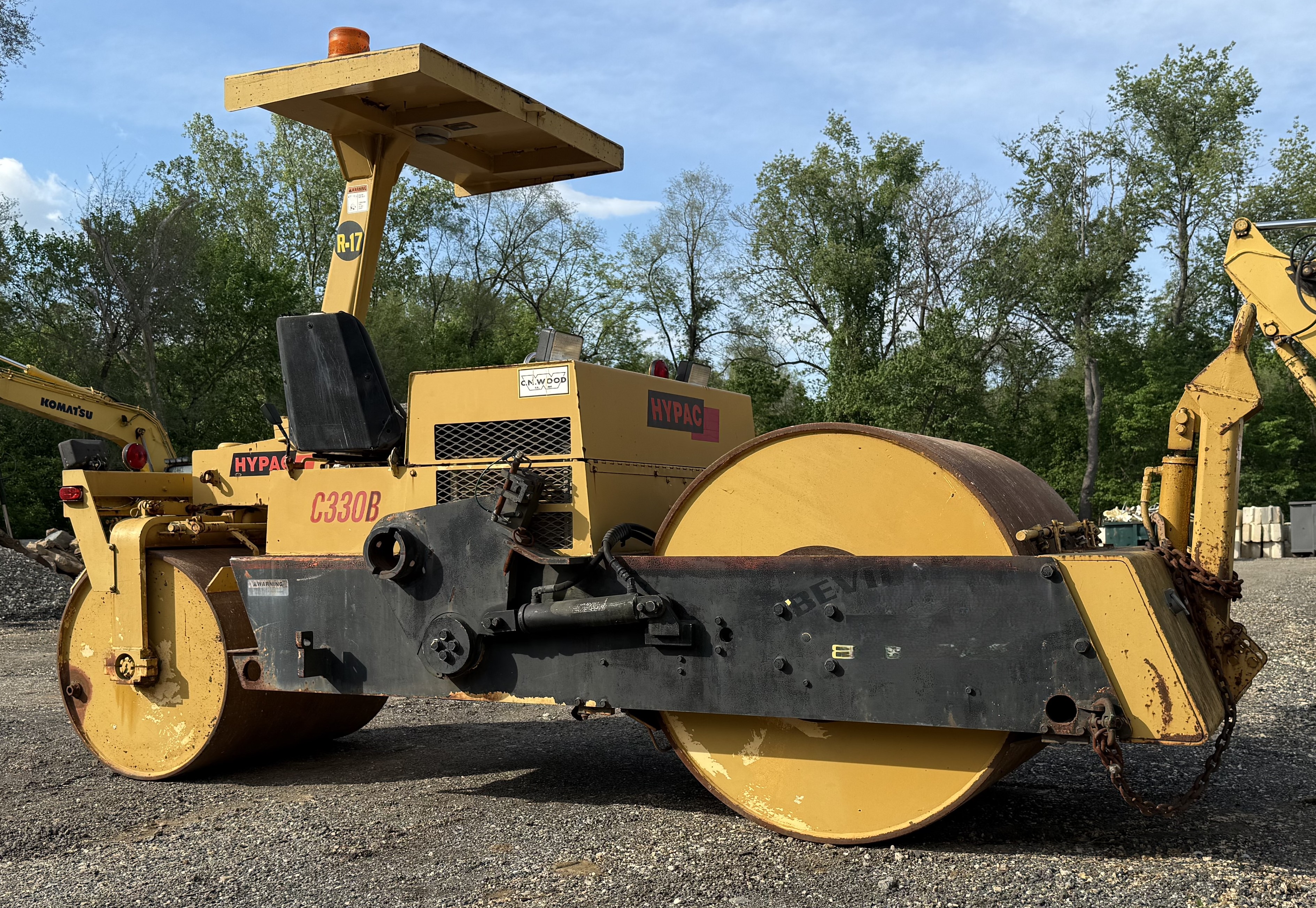 2004 HYPAC C330B - Image 17