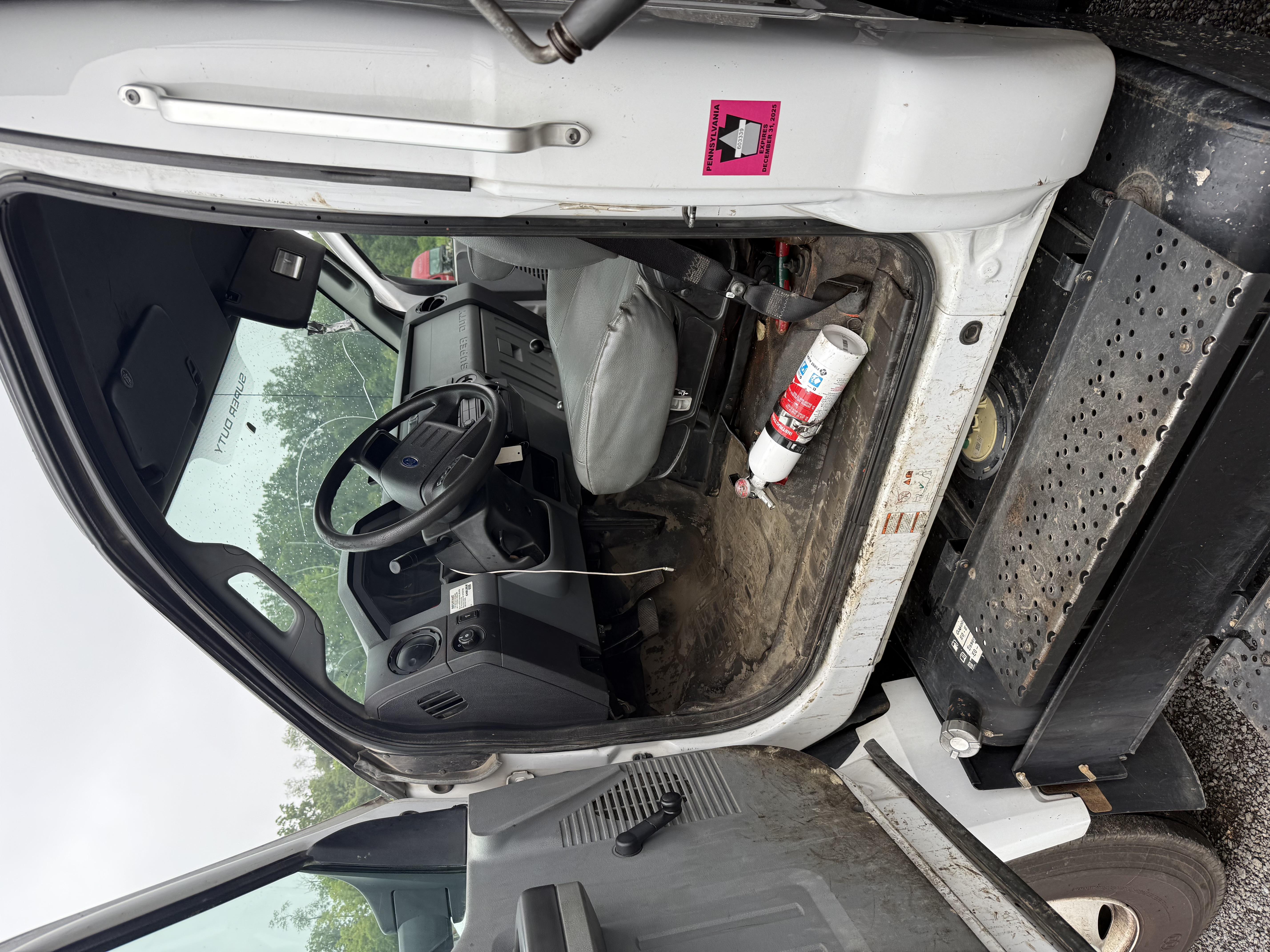 2016 FORD F-750 - Image 18