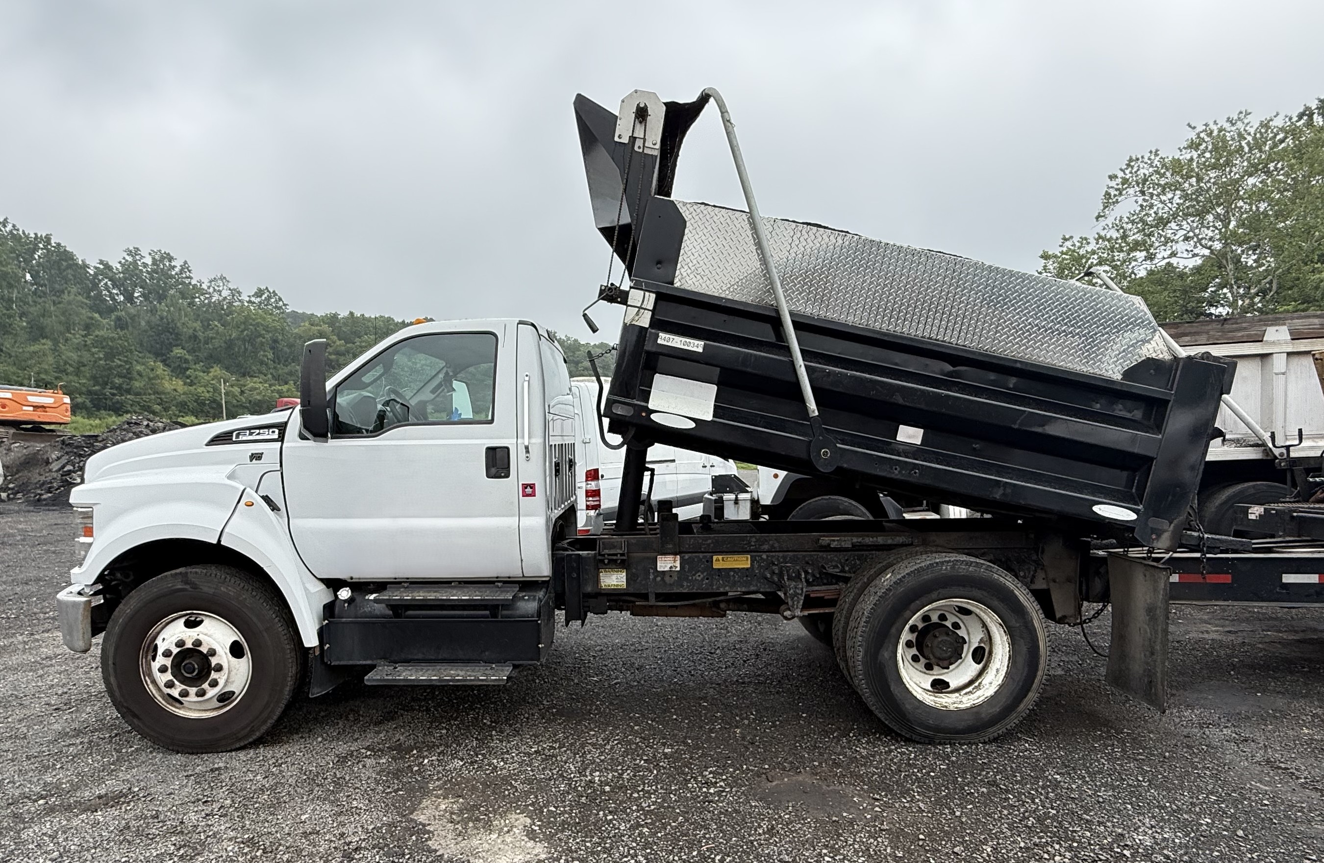 2016 FORD F-750 - Image 6