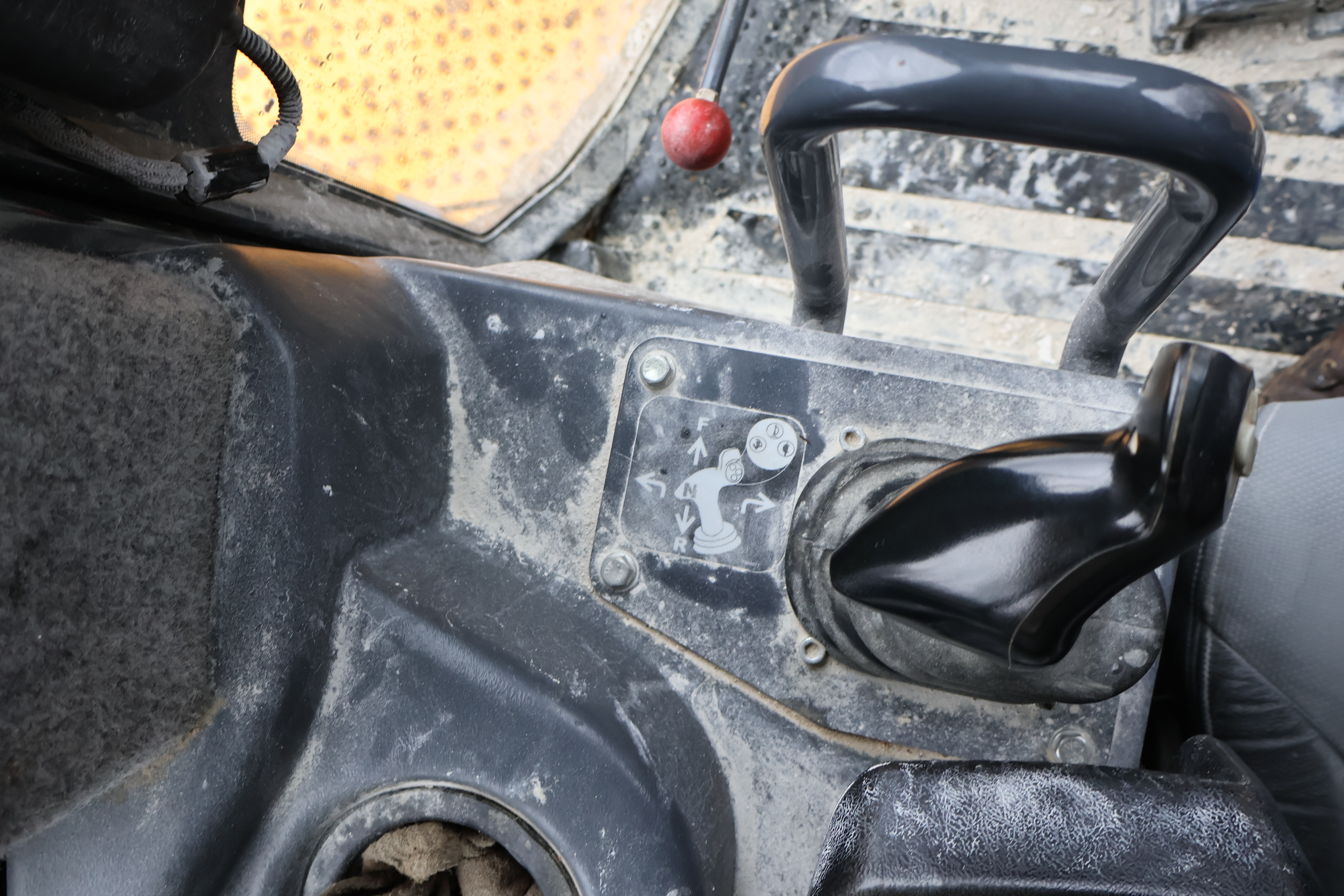 2021 DEERE 1050K - Image 21