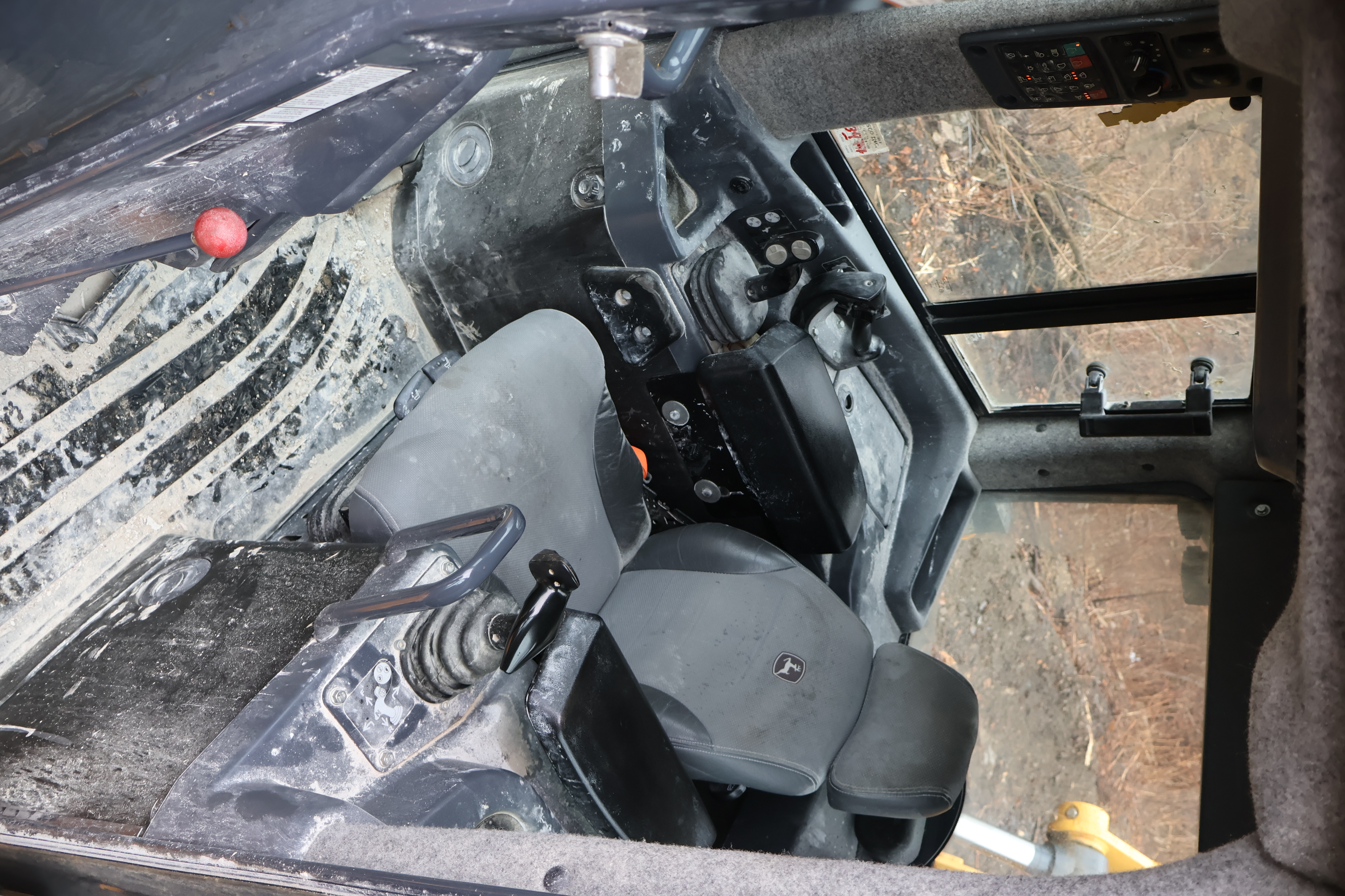 2021 DEERE 1050K - view 17 of 39