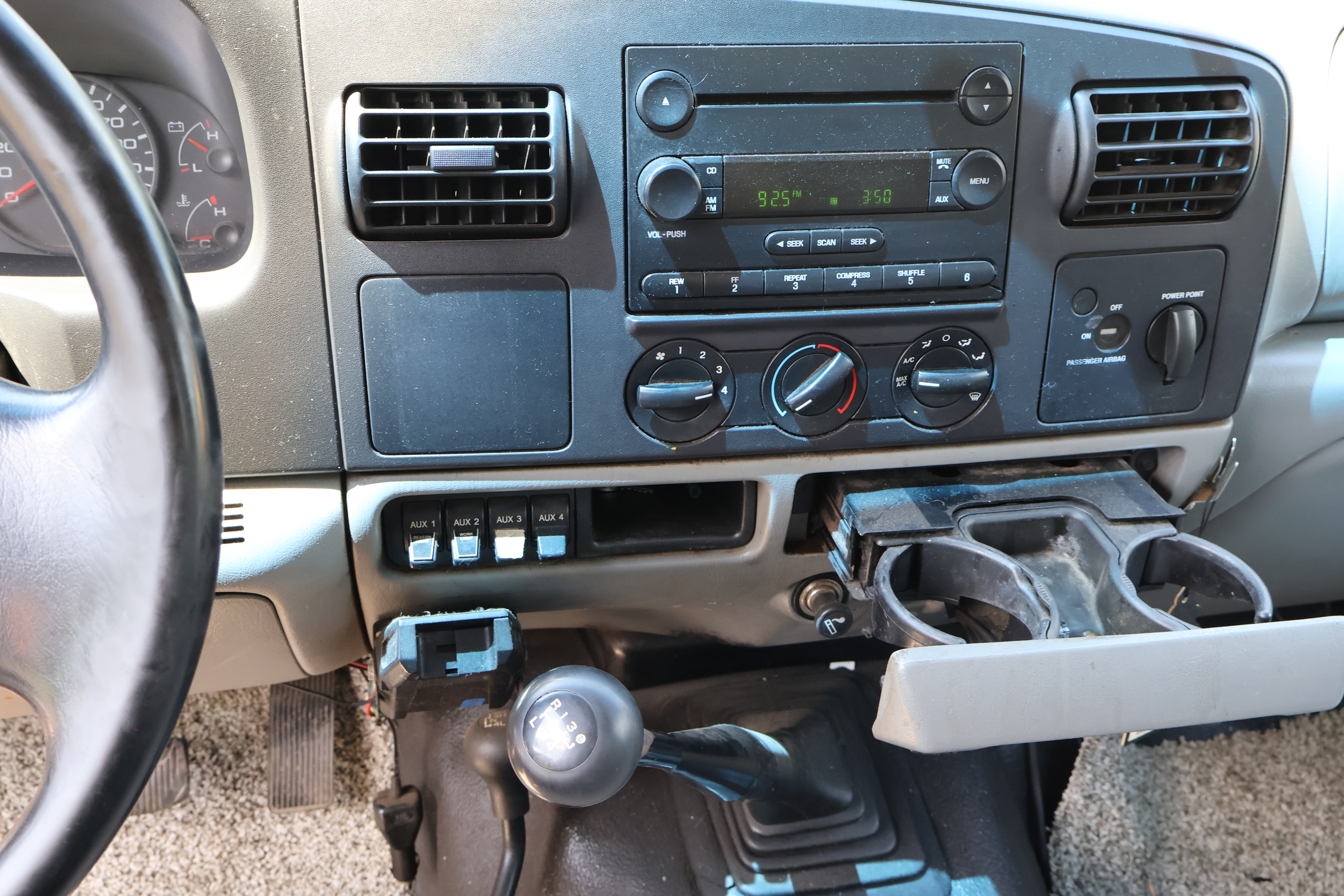 2005 FORD F-350 - view 18 of 27