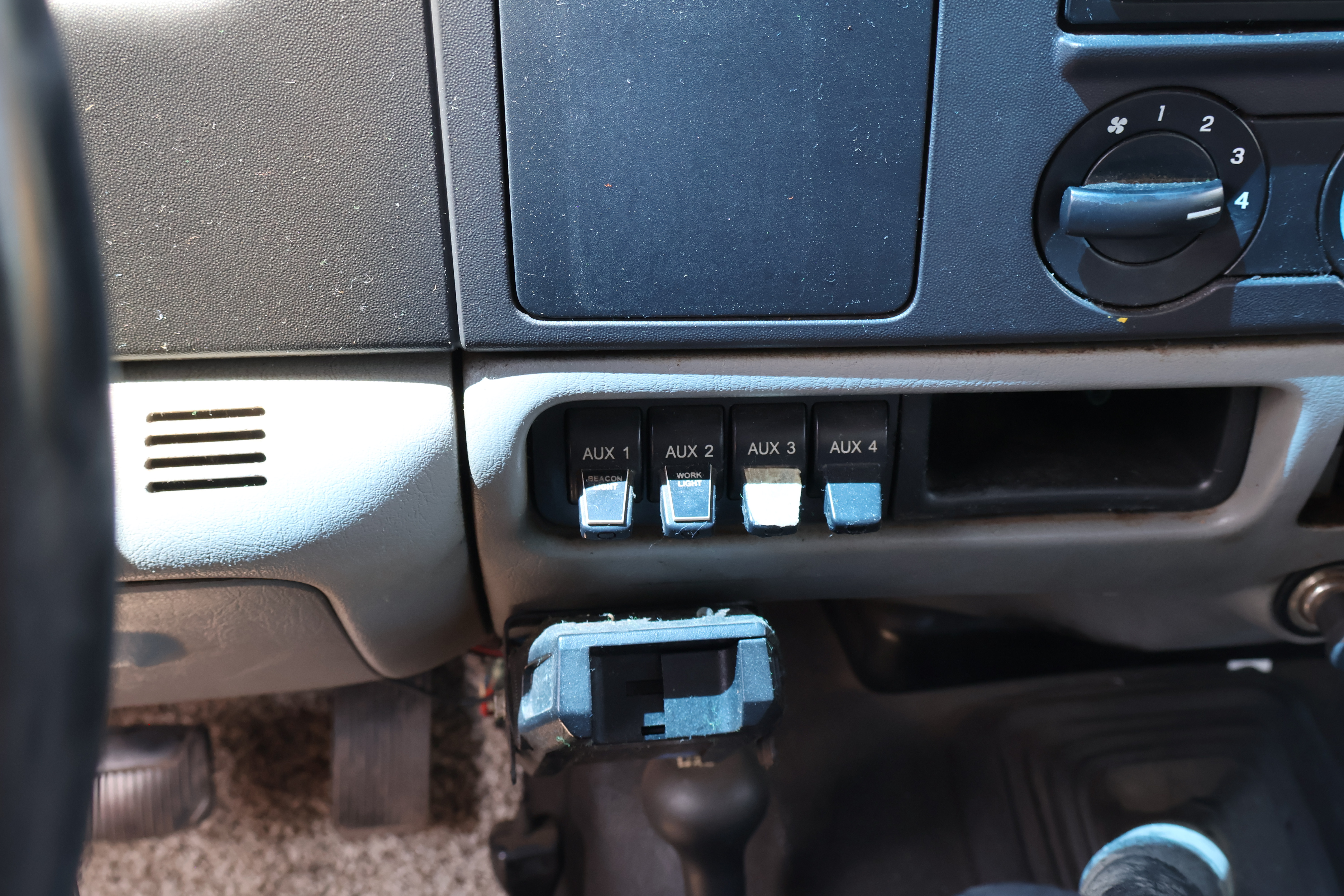 2005 FORD F-350 - view 20 of 27