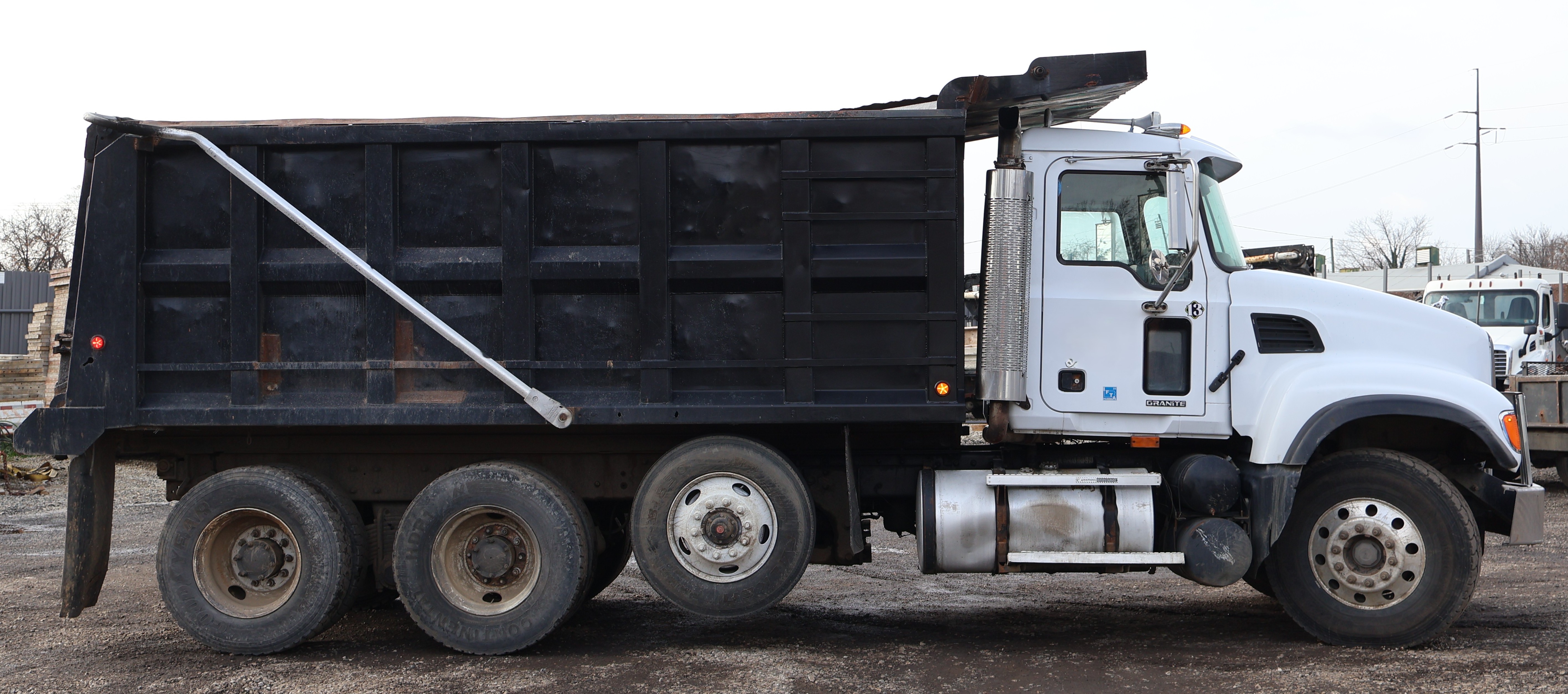 2007 MACK Granite CV713 - Image 12