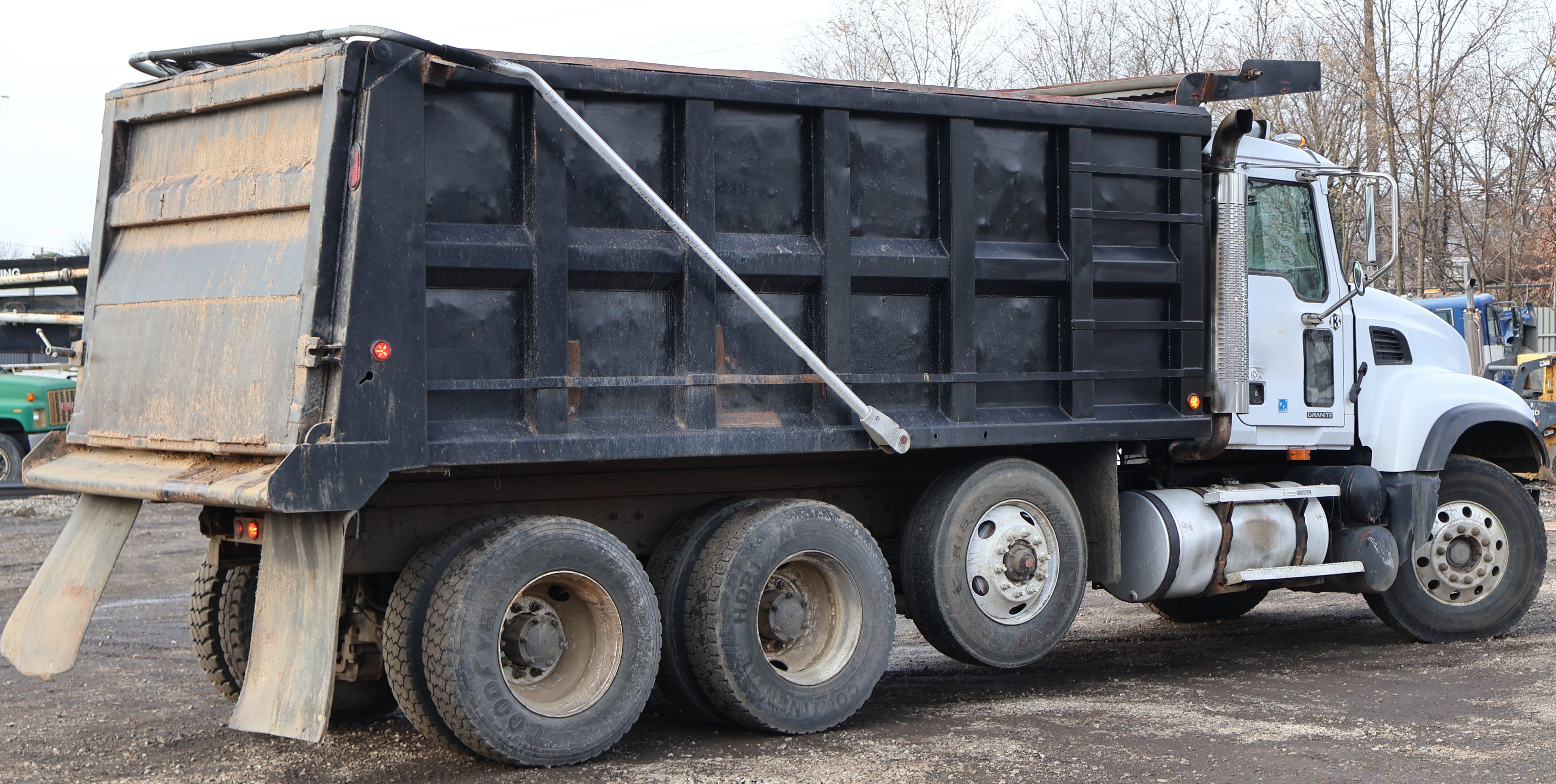 2007 MACK Granite CV713 - Image 11