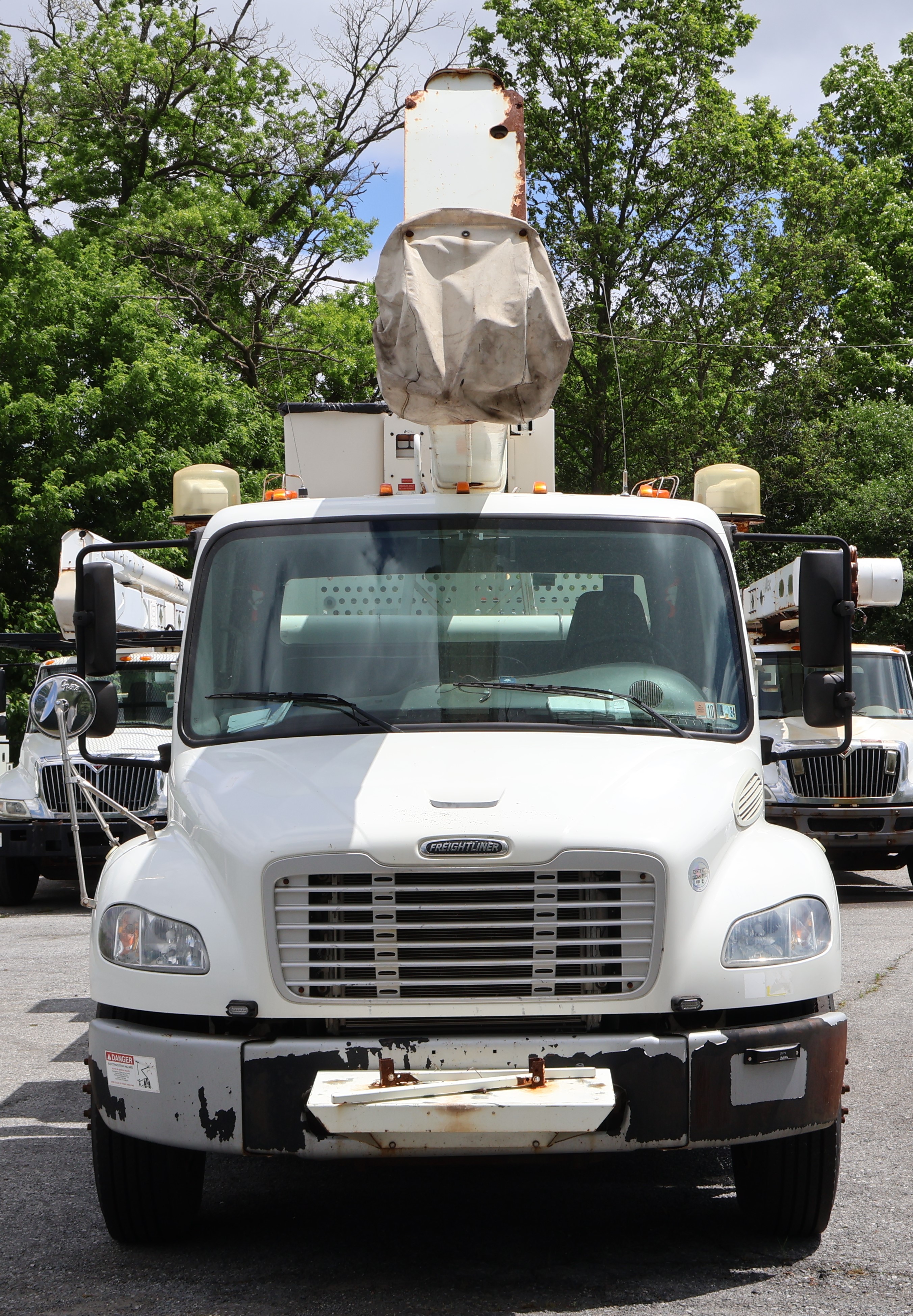 2012 FREIGHTLINER Business Class M2 - view 2 of 38
