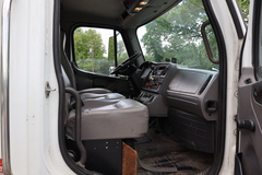 2012 FREIGHTLINER Business Class M2 - Image 24