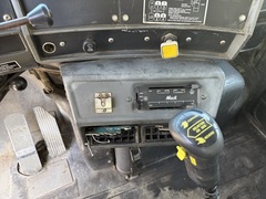 2005 MACK DM690S - Image 18