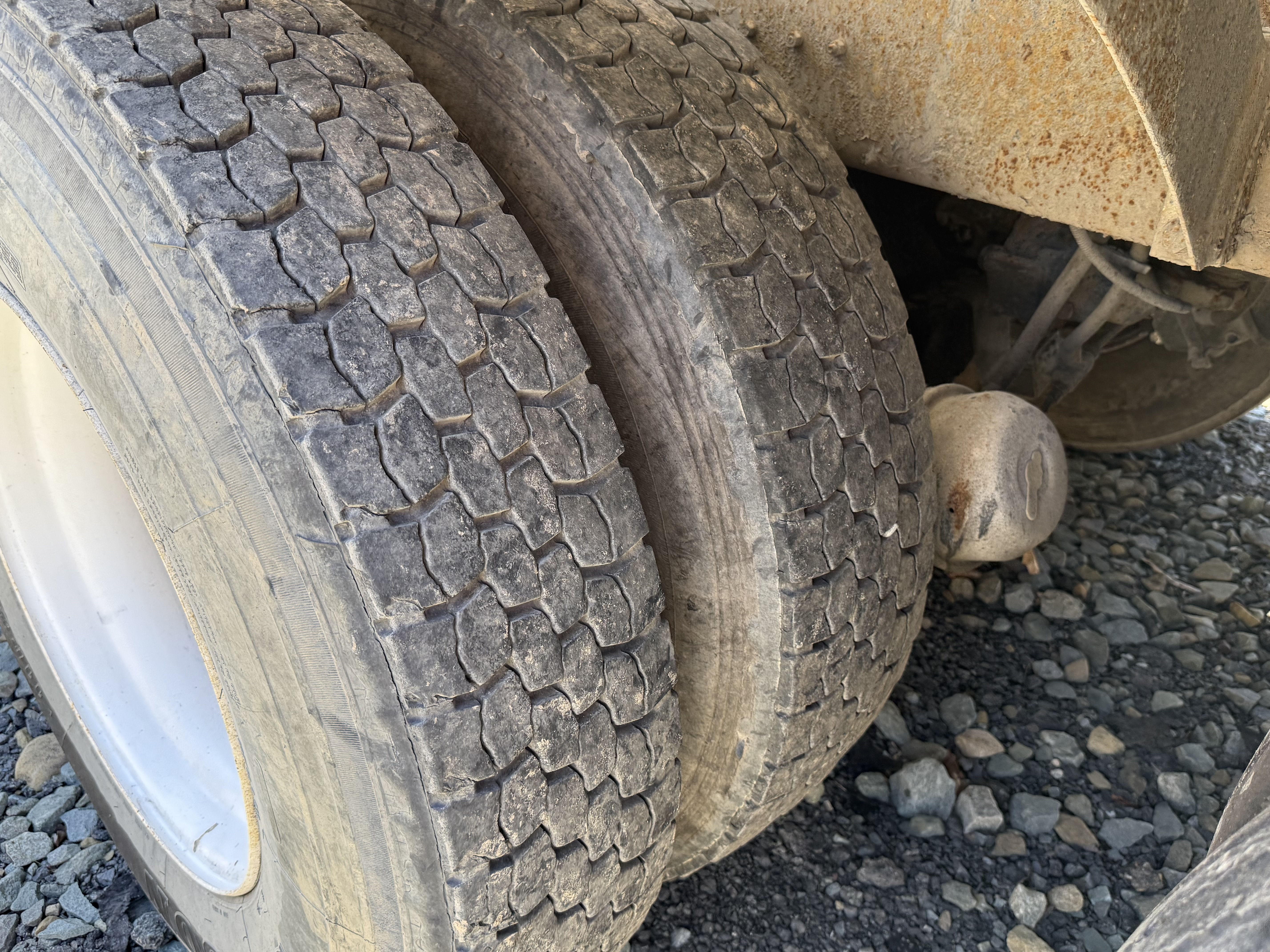 2005 MACK DM690S - Image 31