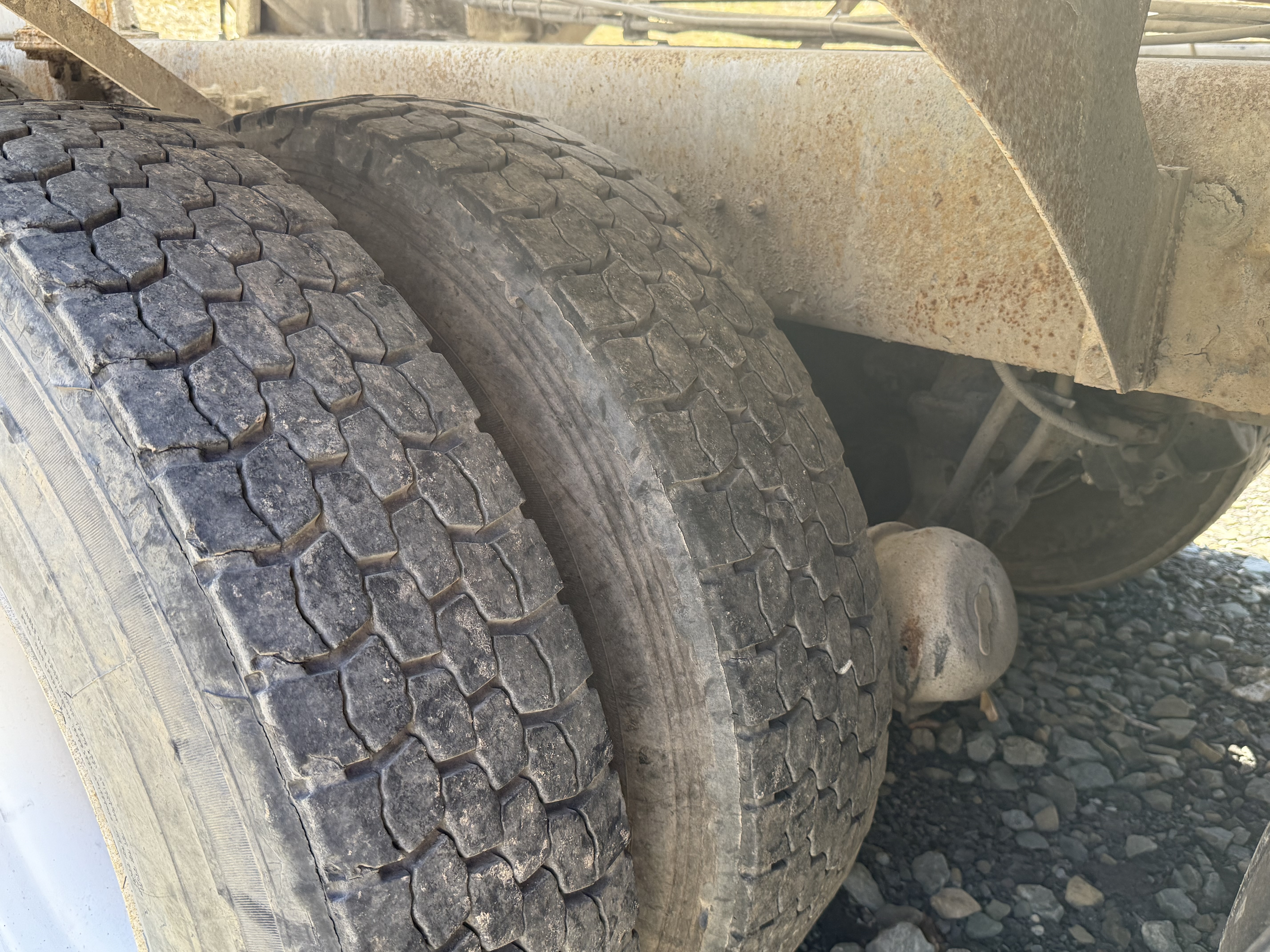 2005 MACK DM690S - Image 32