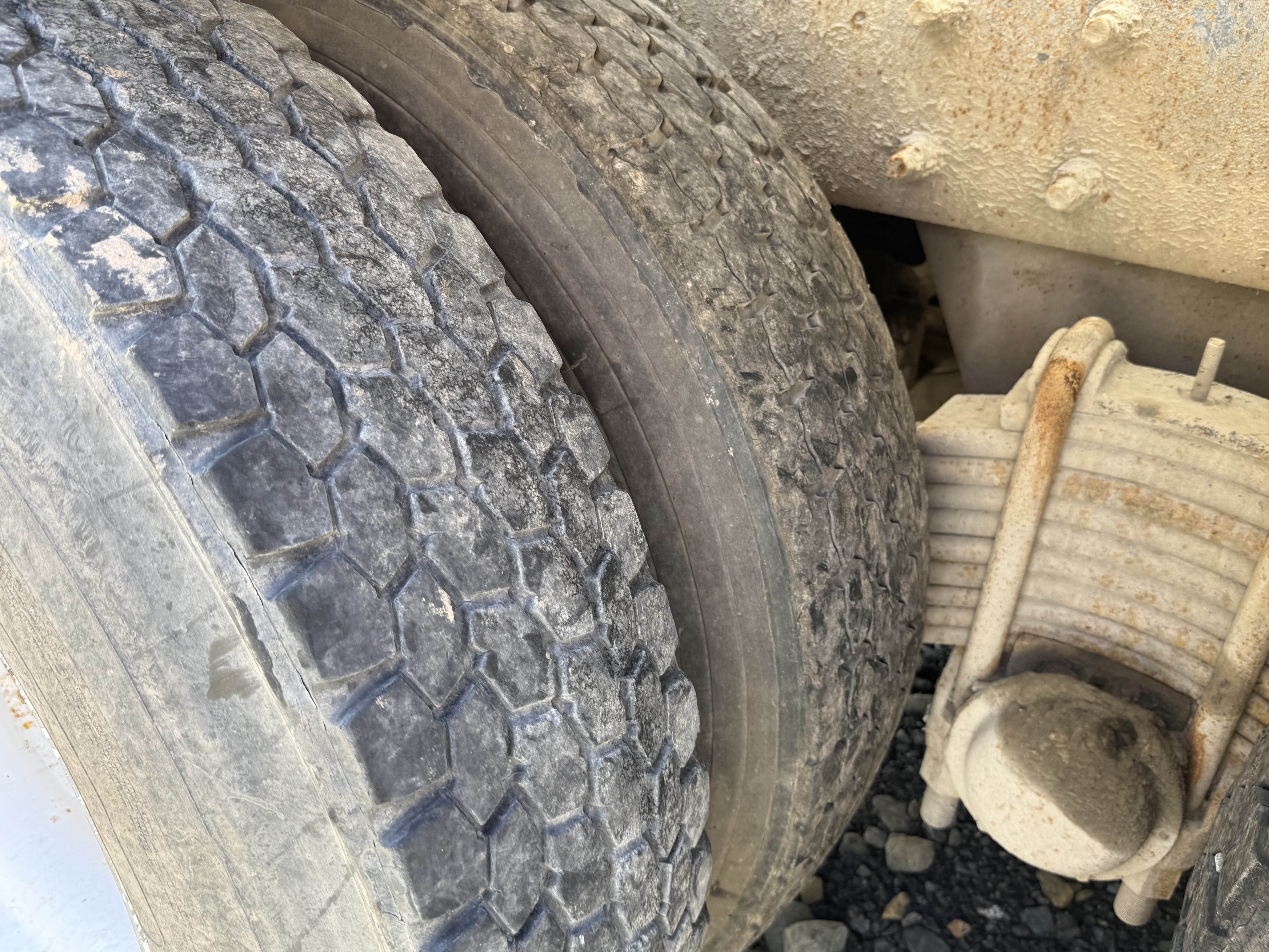 2005 MACK DM690S - Image 34