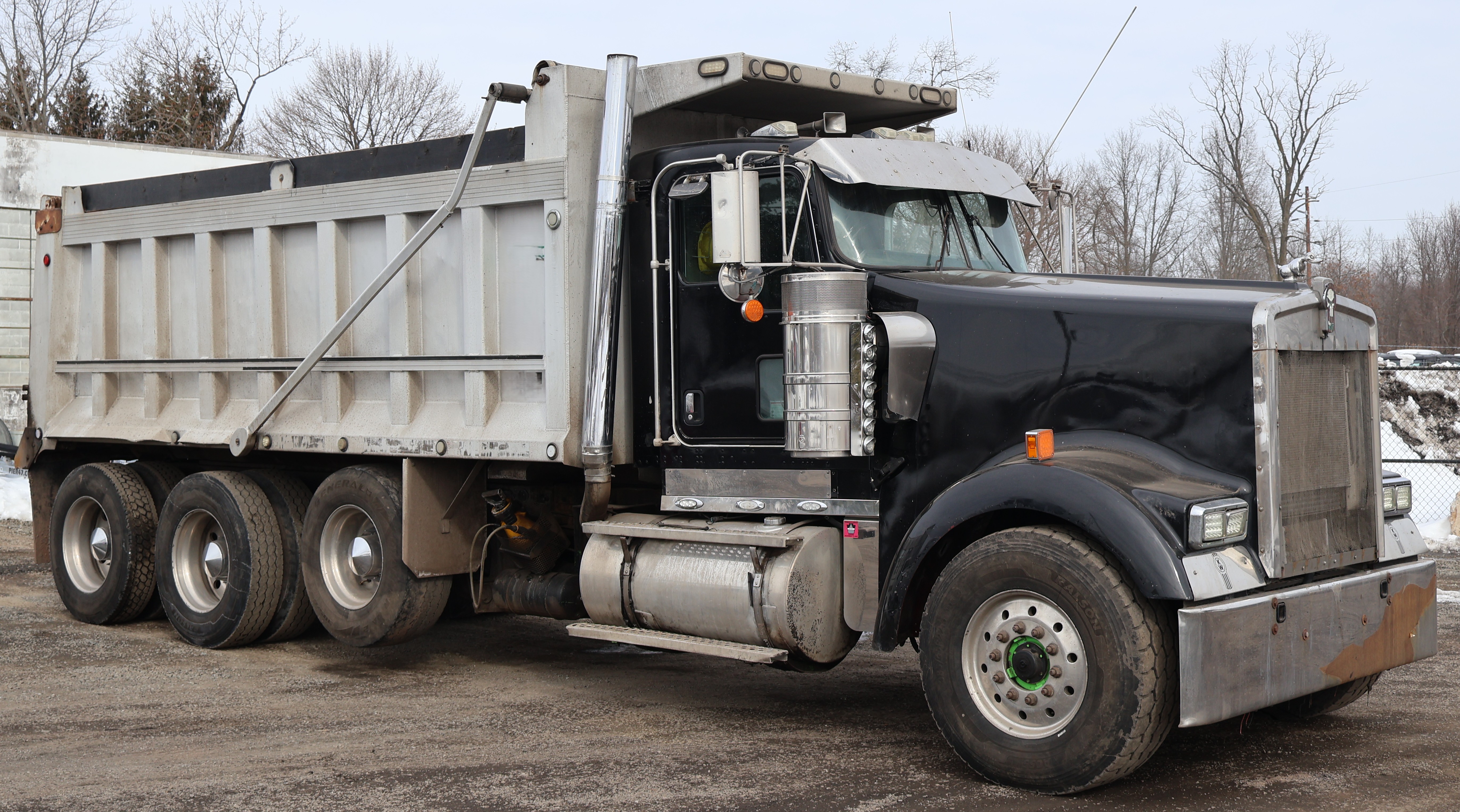 2005 KENWORTH W900 - Image 3