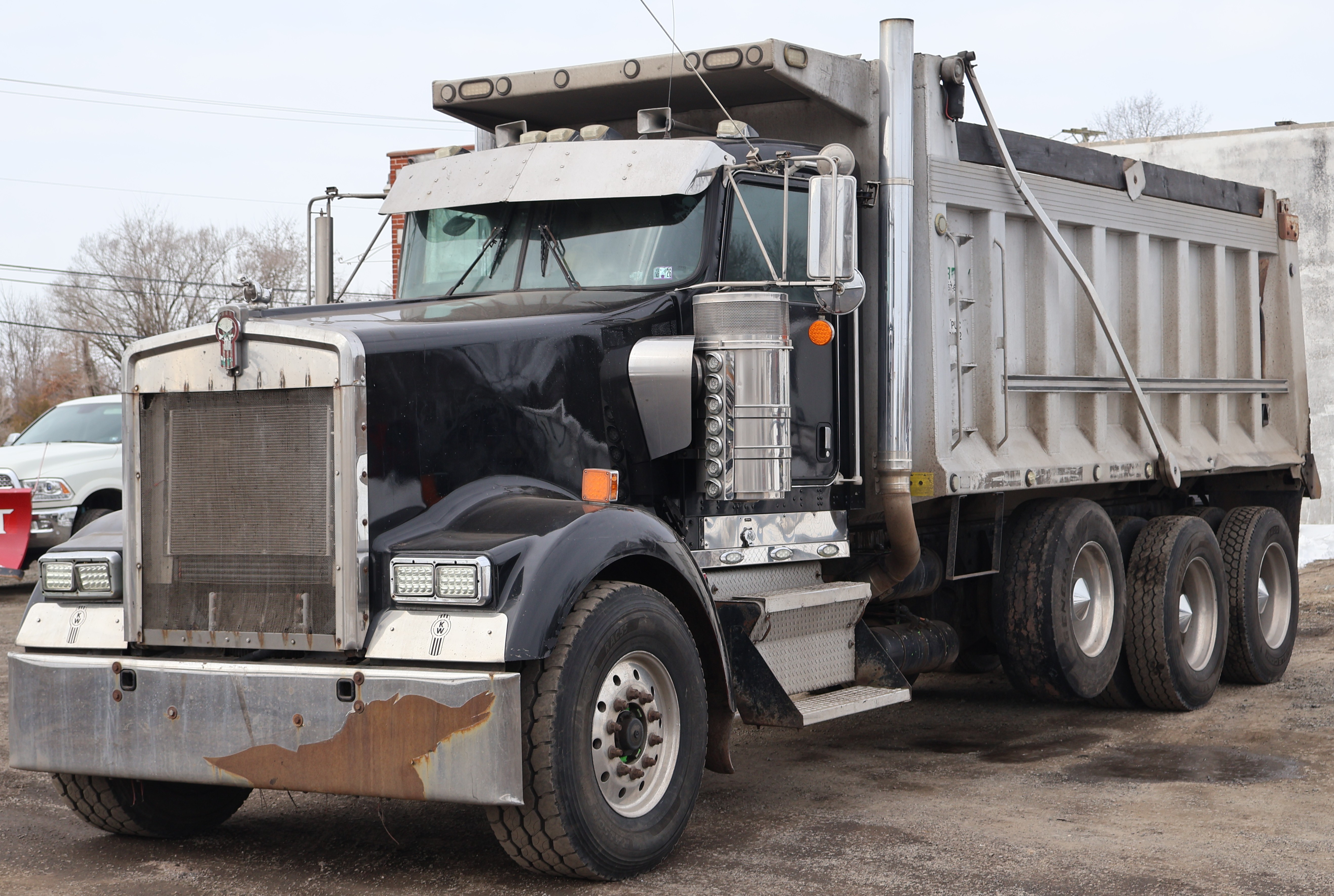 2005 KENWORTH W900 - Image 13