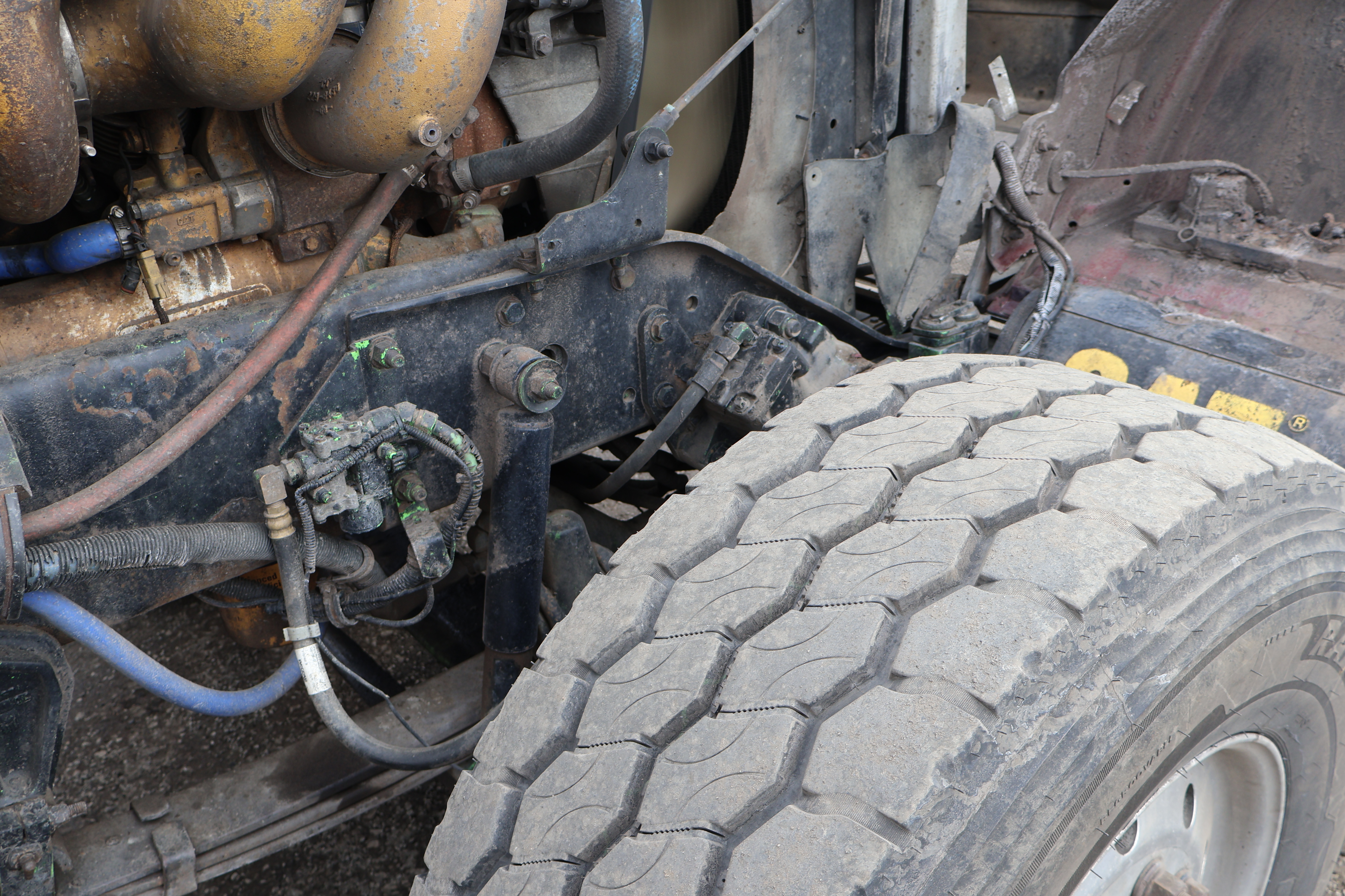 2005 KENWORTH W900 - Image 37