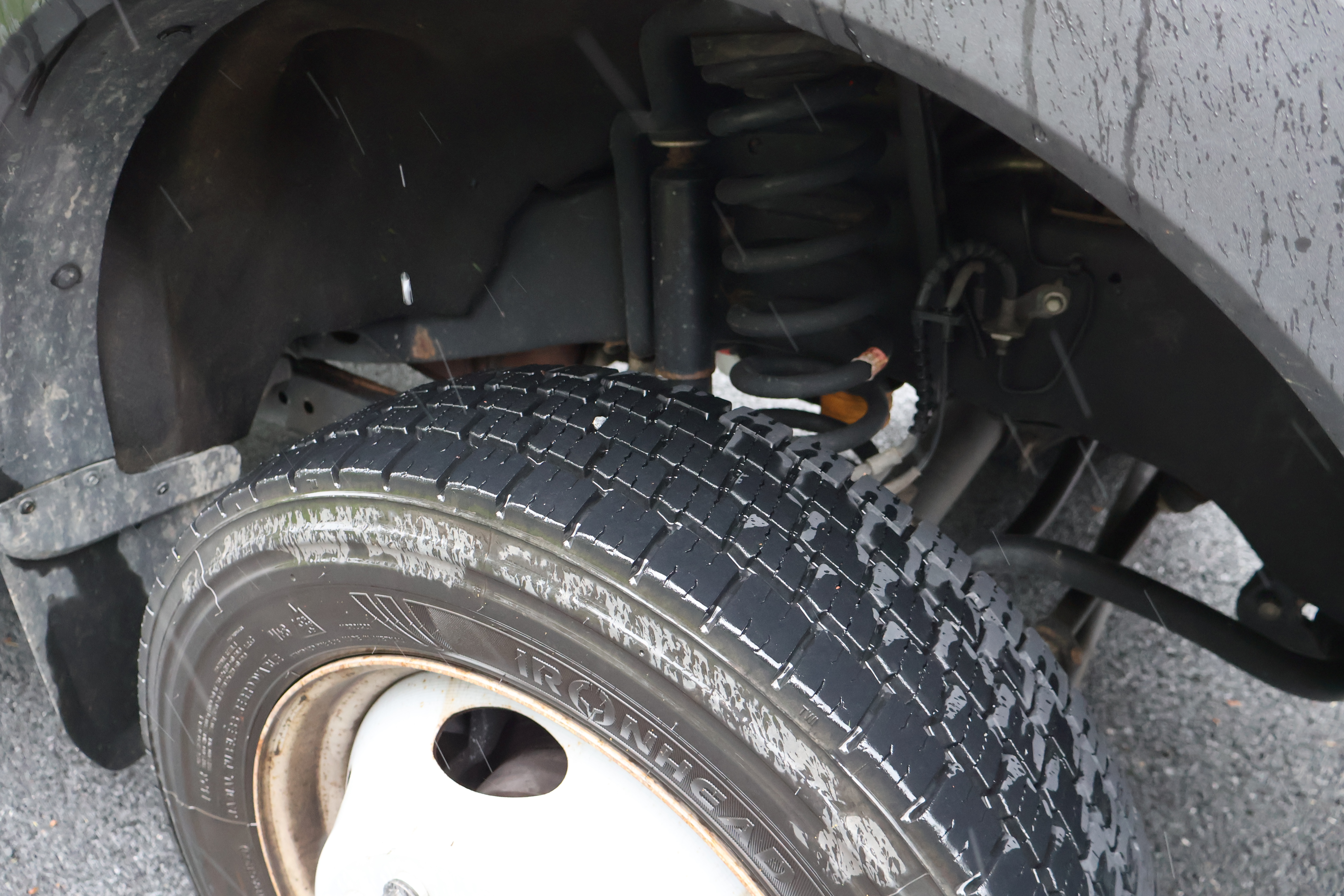 2020 FORD F550 - Image 28