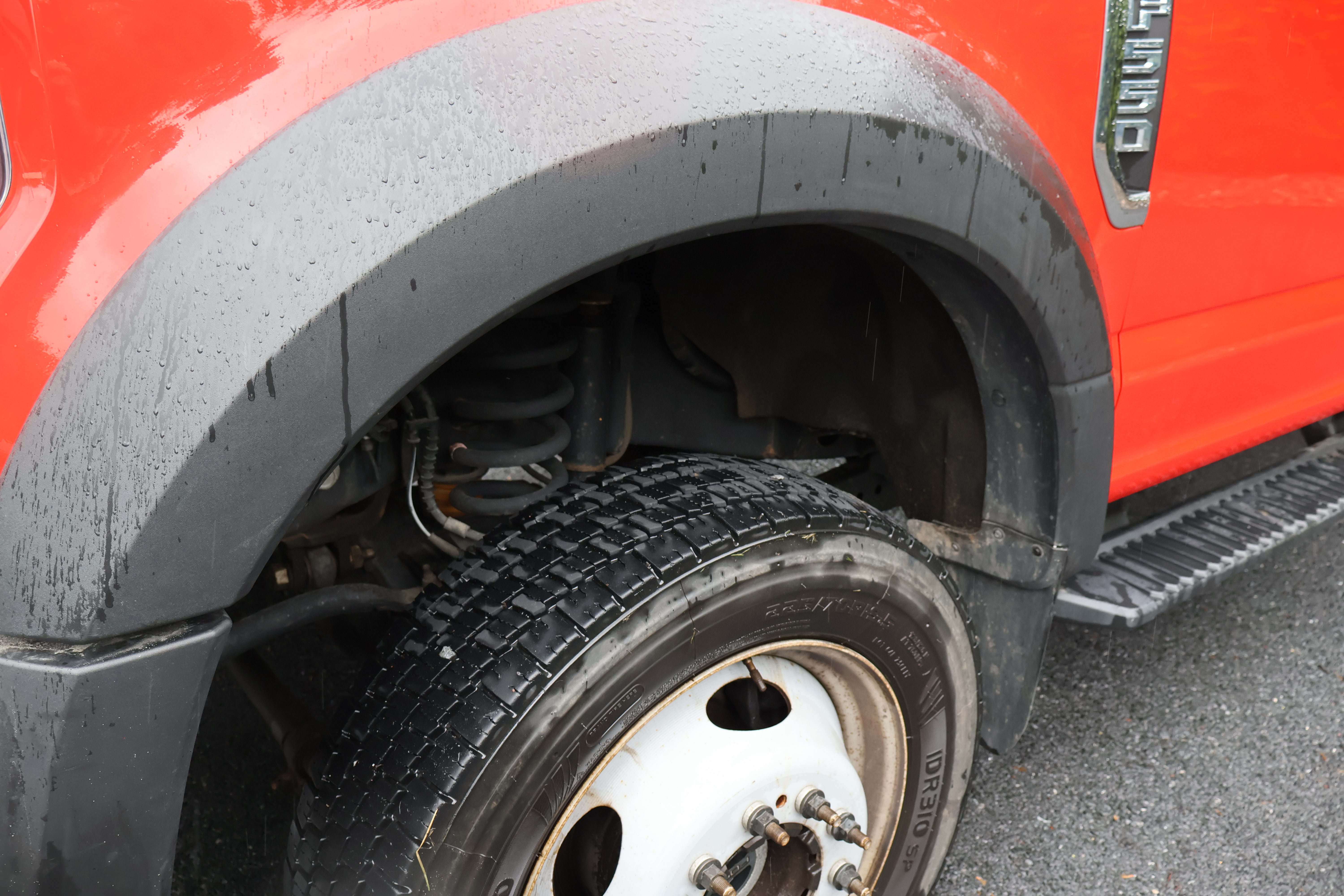 2020 FORD F550 - Image 30