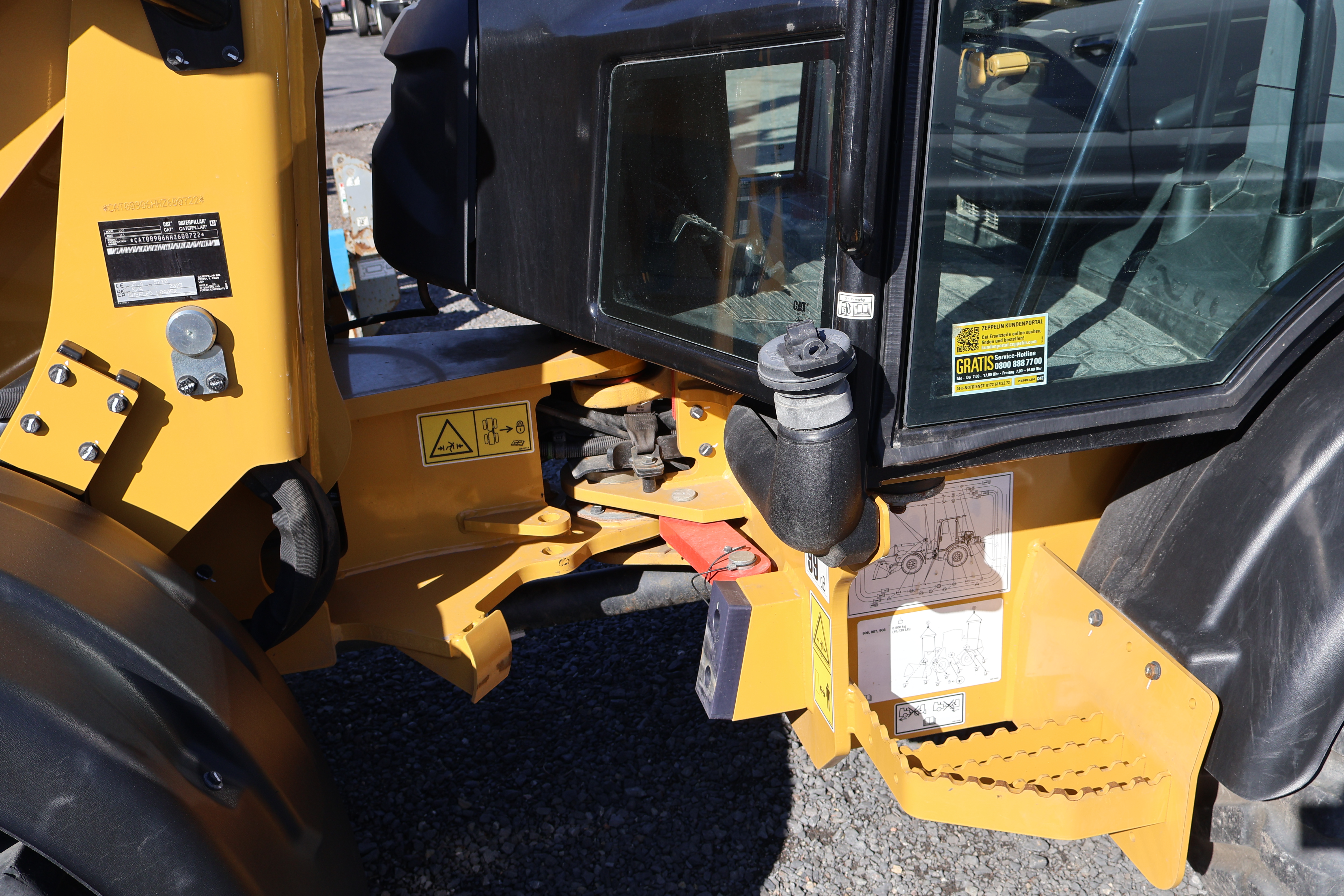 2024 CATERPILLAR 906 - view 9 of 19