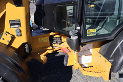 2024 CATERPILLAR 906 - Image 9