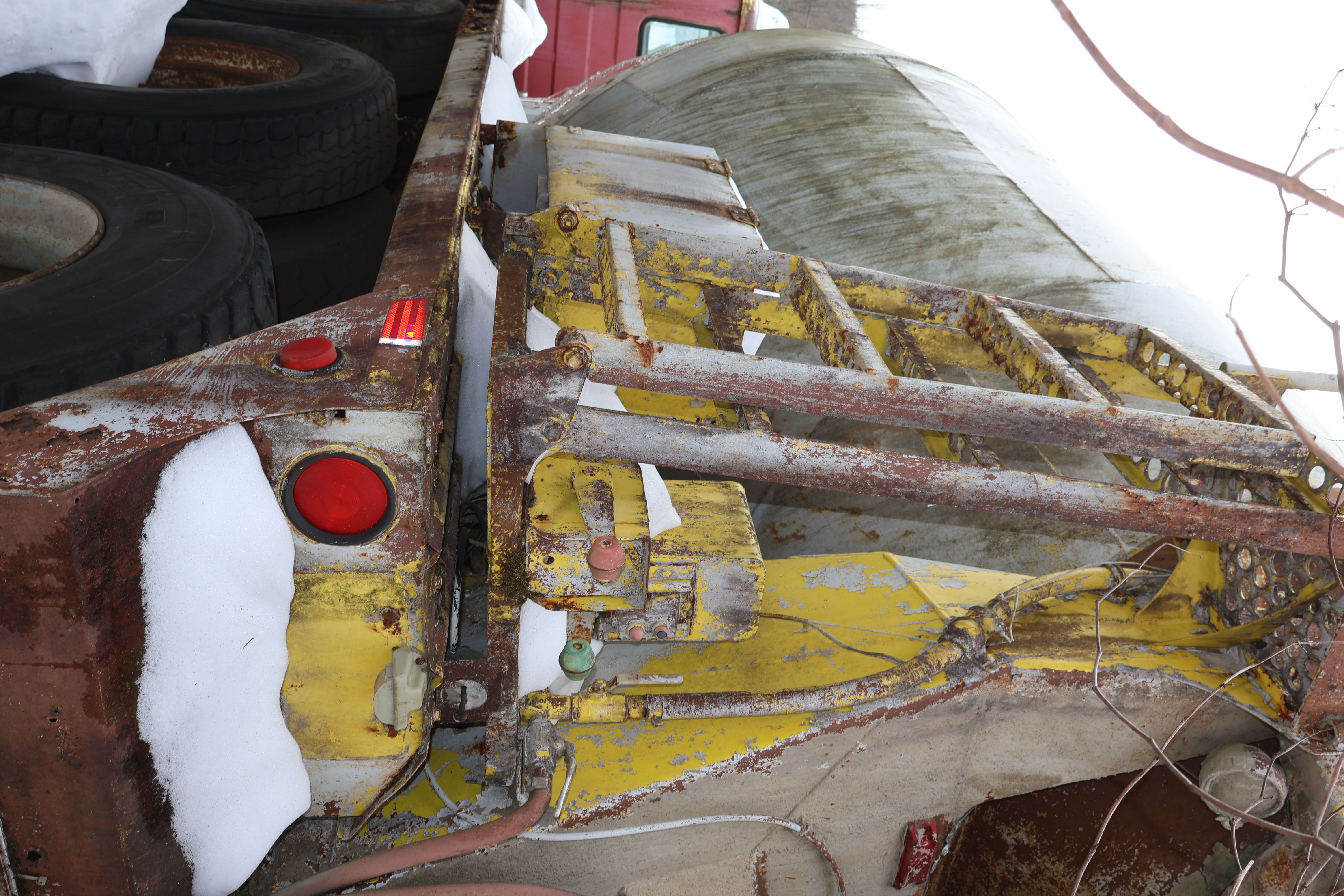 1993 MACK DM690S - view 14 of 33