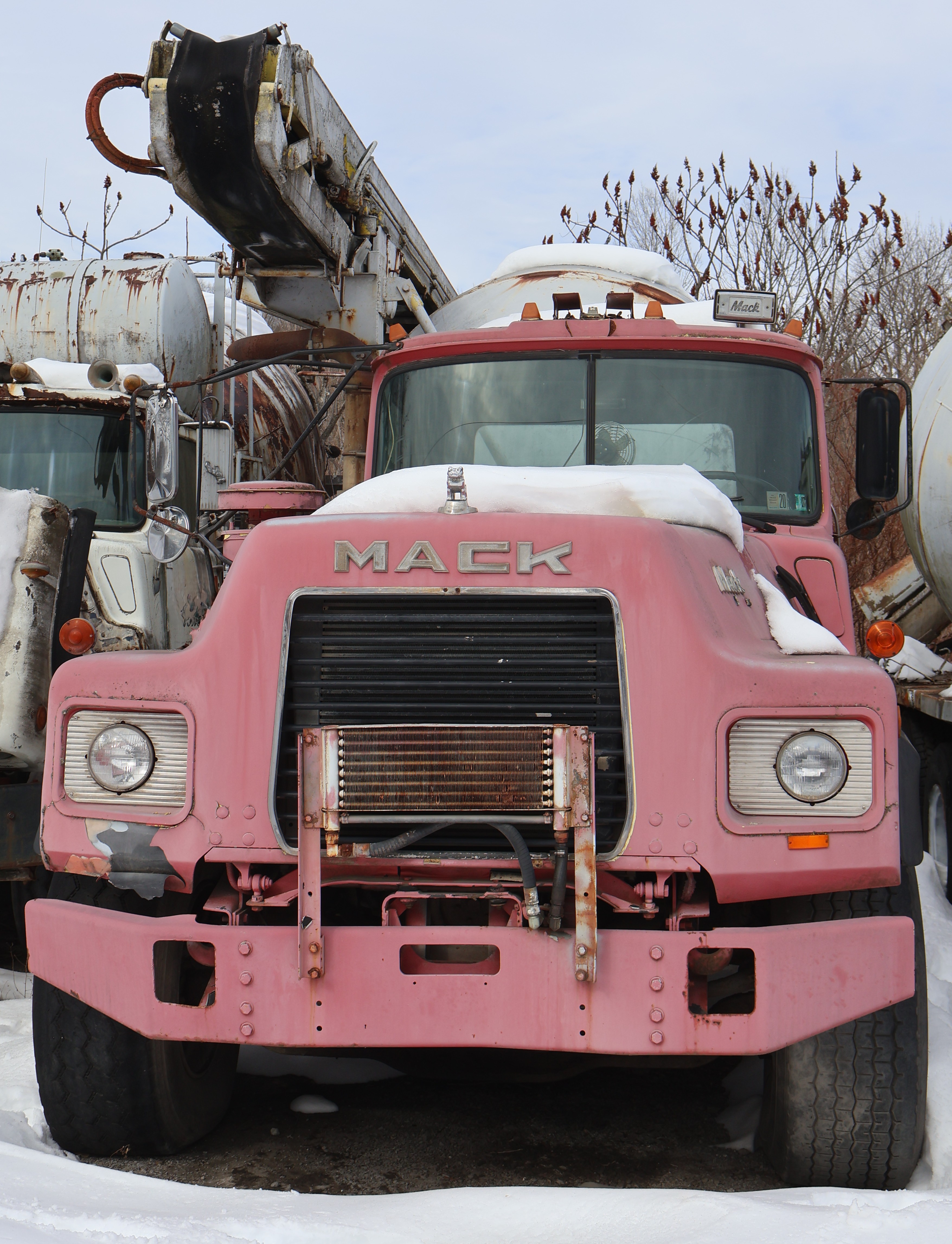 1993 MACK DM690S - Image 2