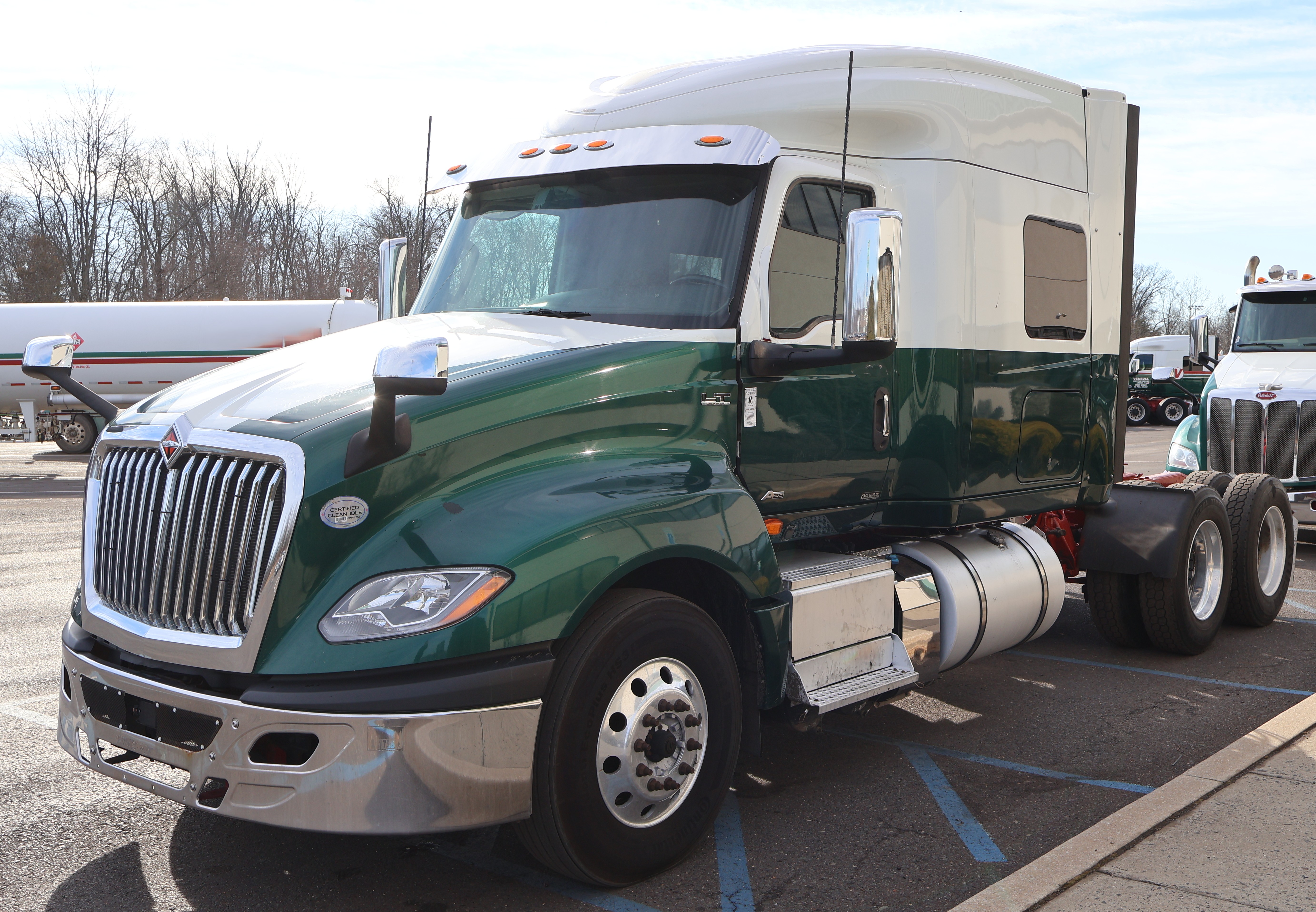 2019 INTERNATIONAL LT