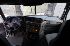 2019 INTERNATIONAL LT - Image 29