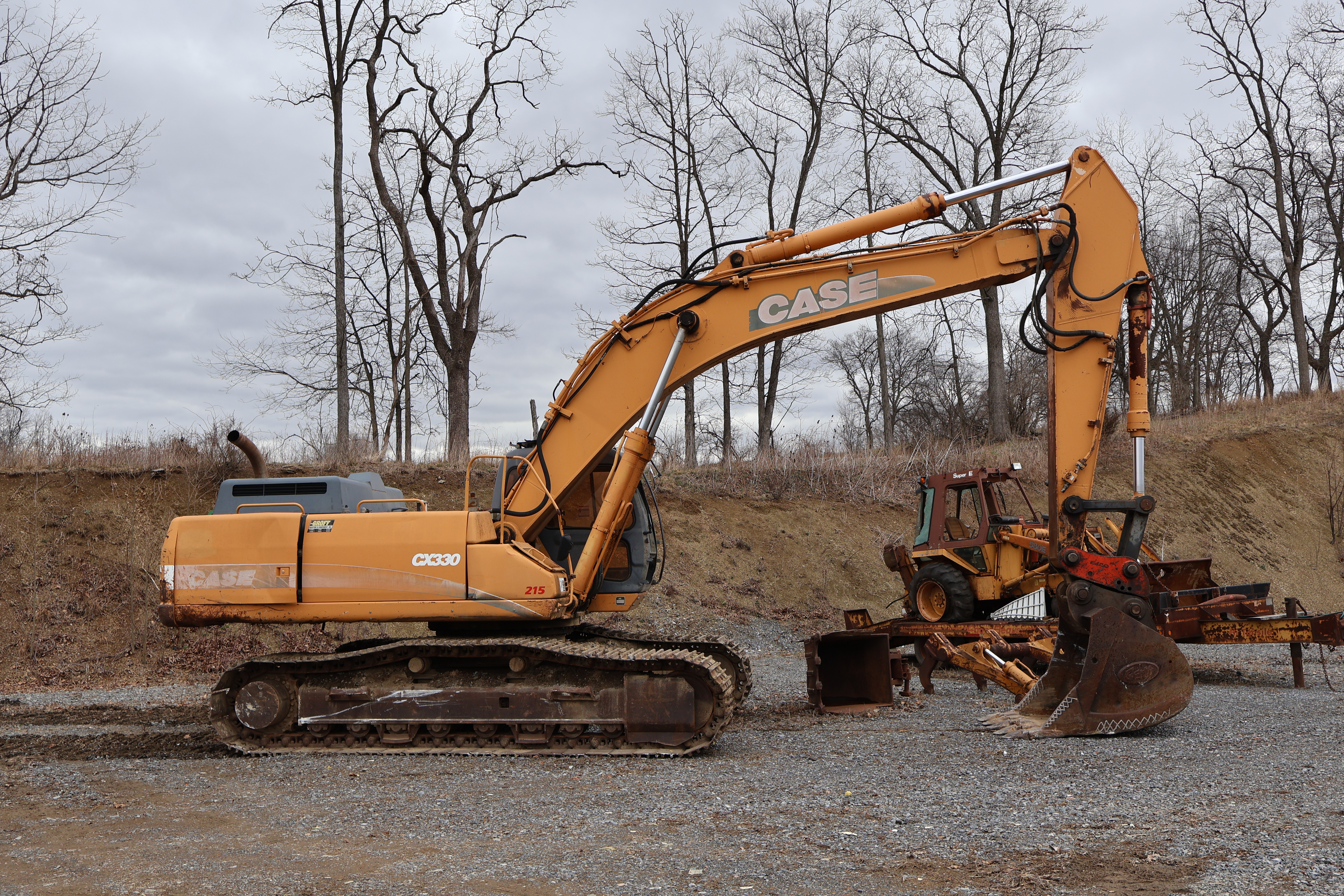 2004 CASE CX330 - view 2 of 42