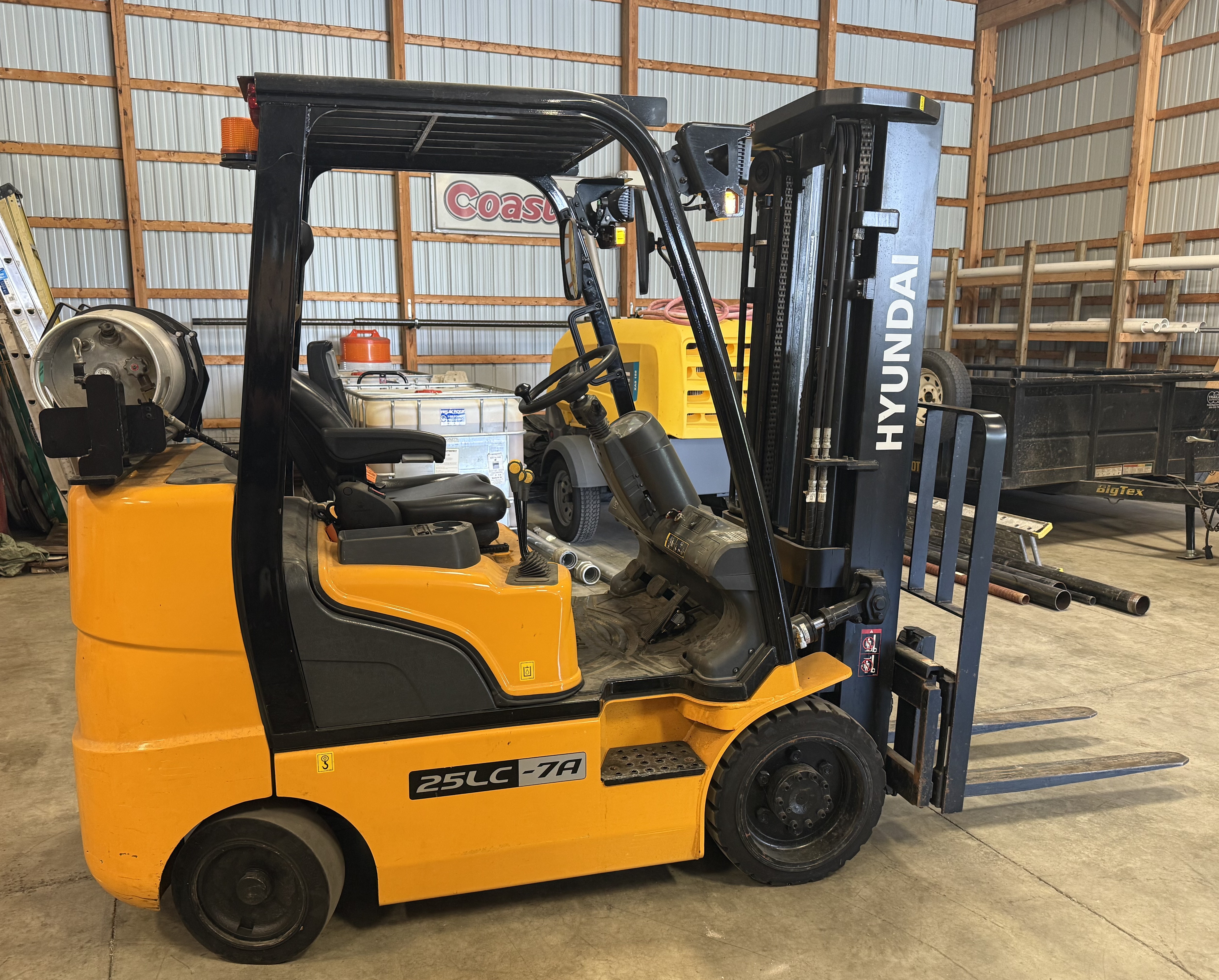 2019 HYUNDAI 25LC-7A - view 2 of 19