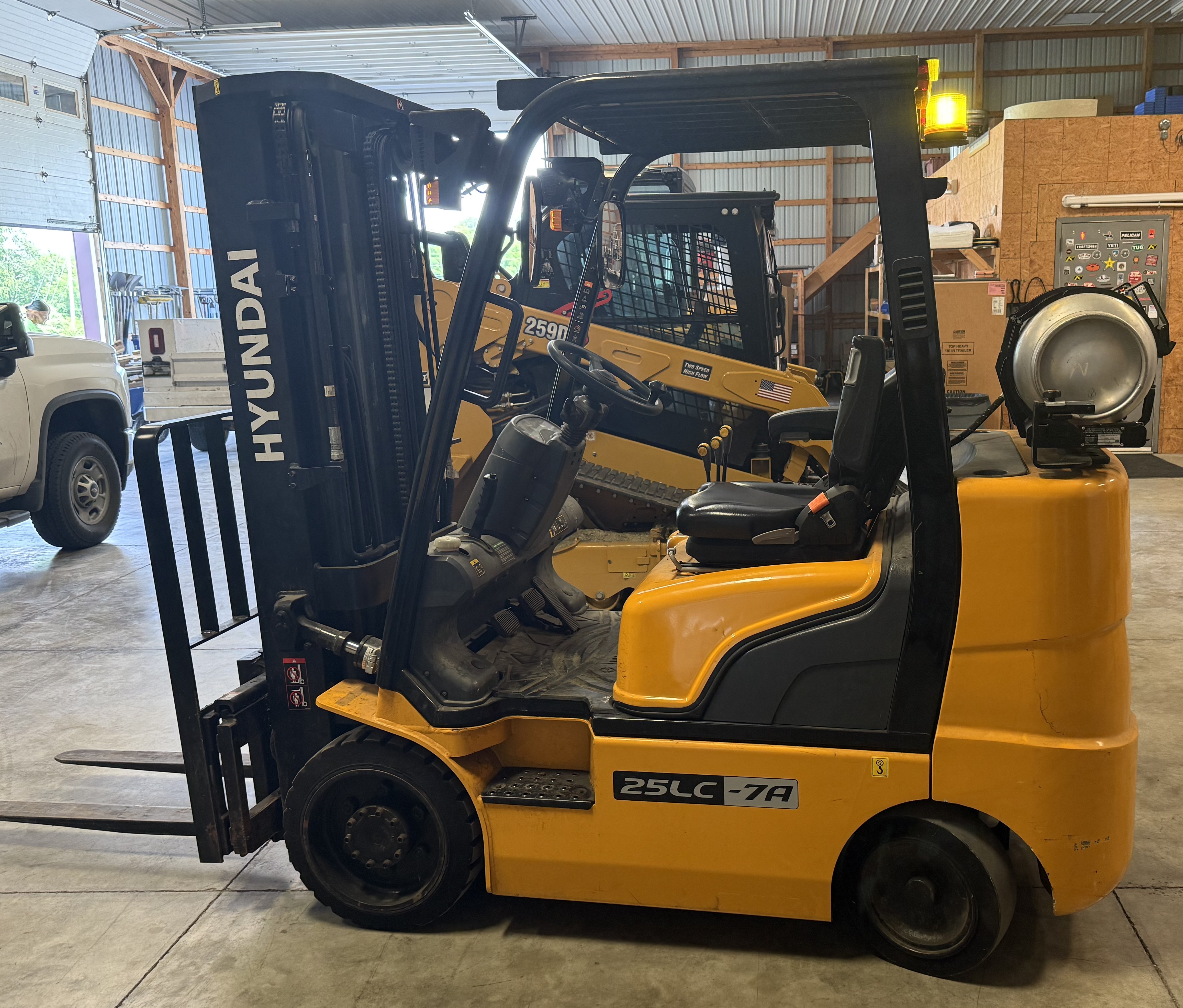 2019 HYUNDAI 25LC-7A - view 6 of 19