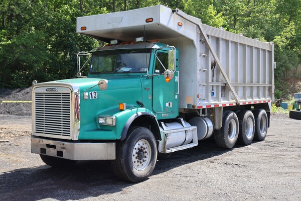2000 FREIGHTLINER FLD112