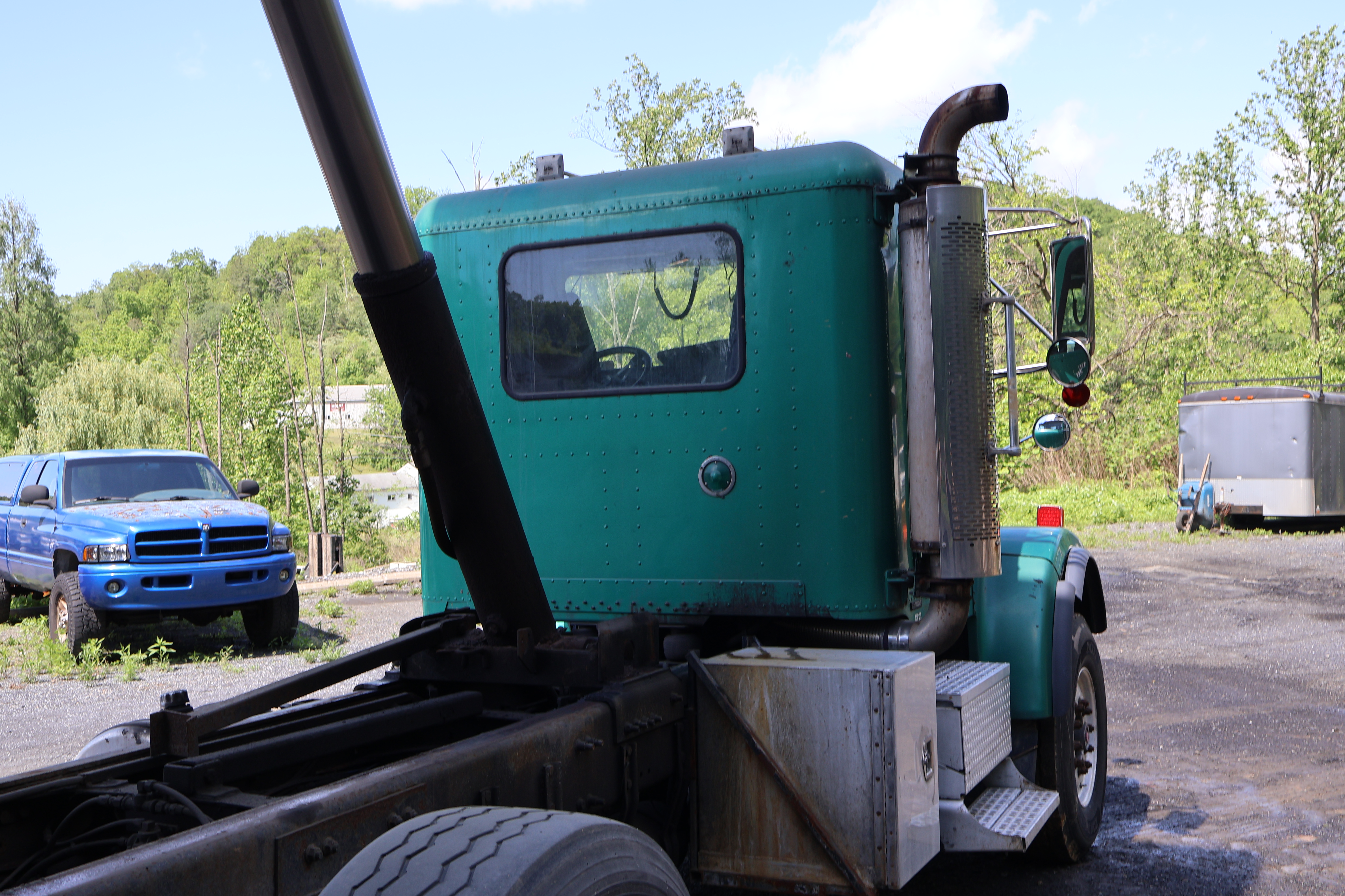 2000 FREIGHTLINER FLD112 - Image 25