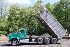 2000 FREIGHTLINER FLD112 - Image 10