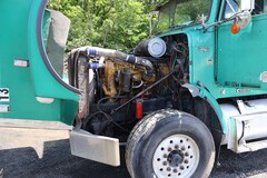 2000 FREIGHTLINER FLD112 - Image 26